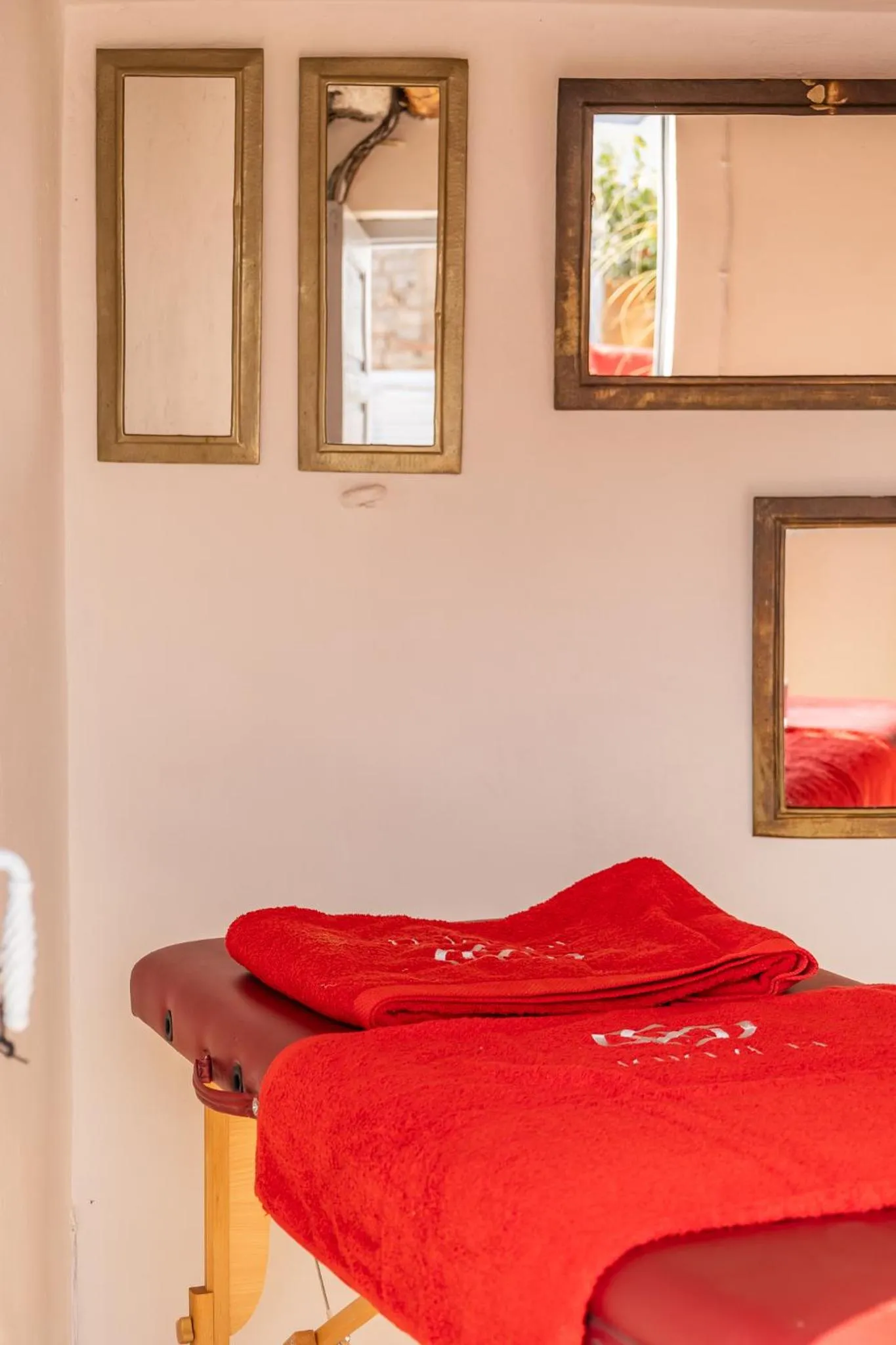 Massage, Bed in Riad El Jadide