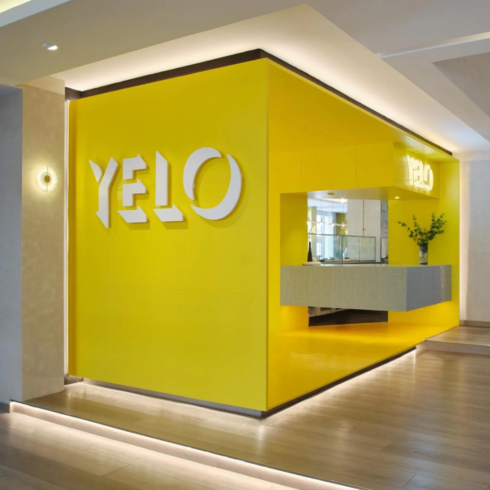 Restaurant/places to eat in The Brunei Hotel