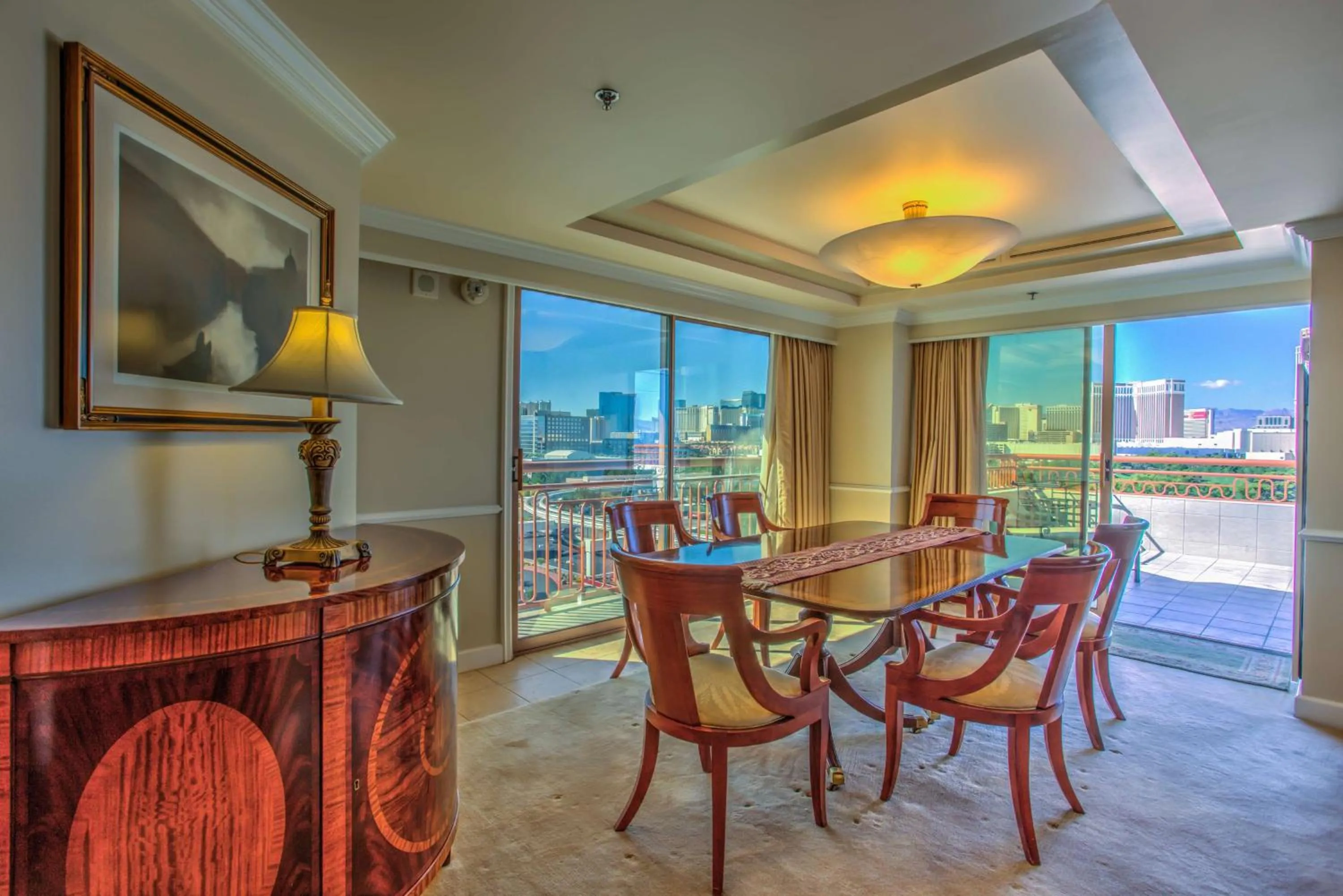 Living room in Embassy Suites by Hilton Convention Center Las Vegas