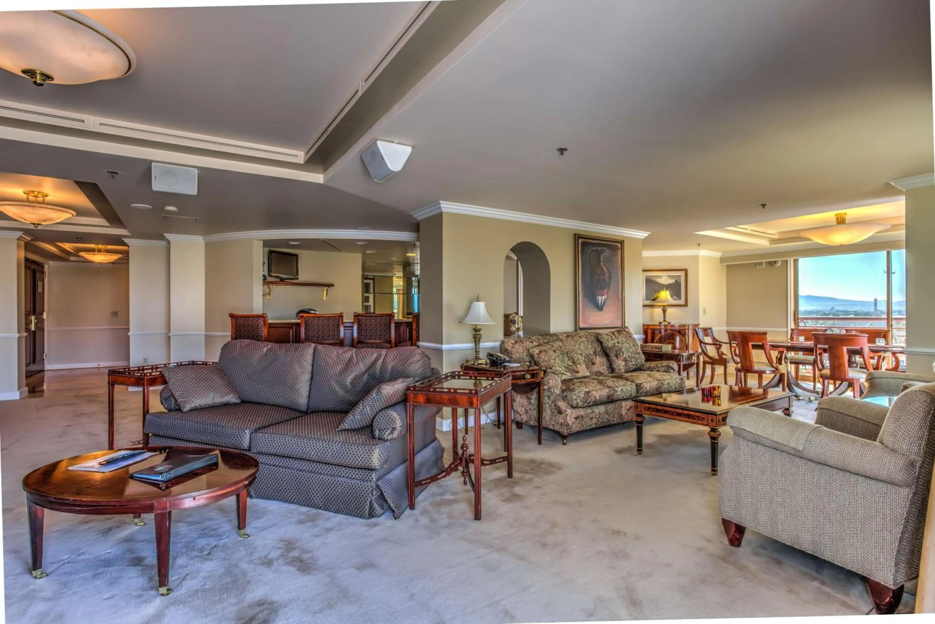 Living room in Embassy Suites by Hilton Convention Center Las Vegas
