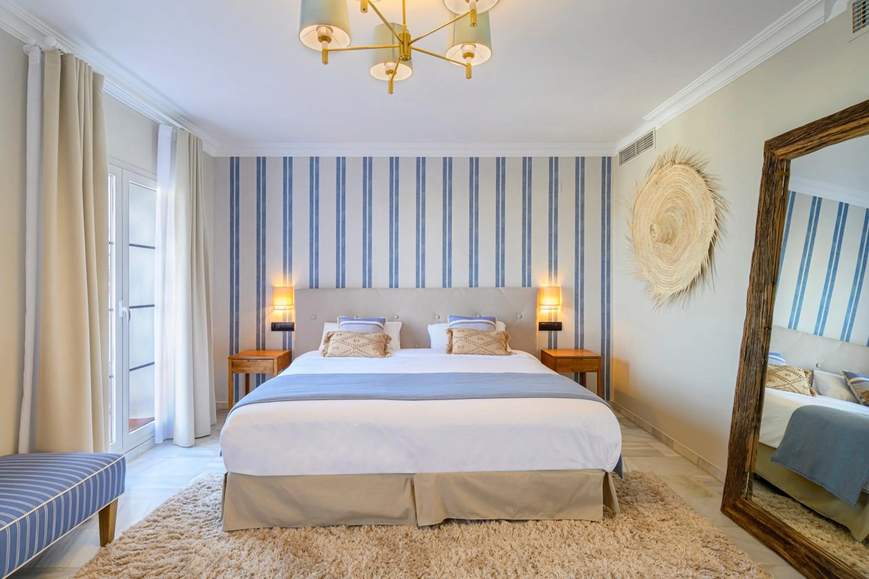 Photo of the whole room, Bed in Hotel La Fonda