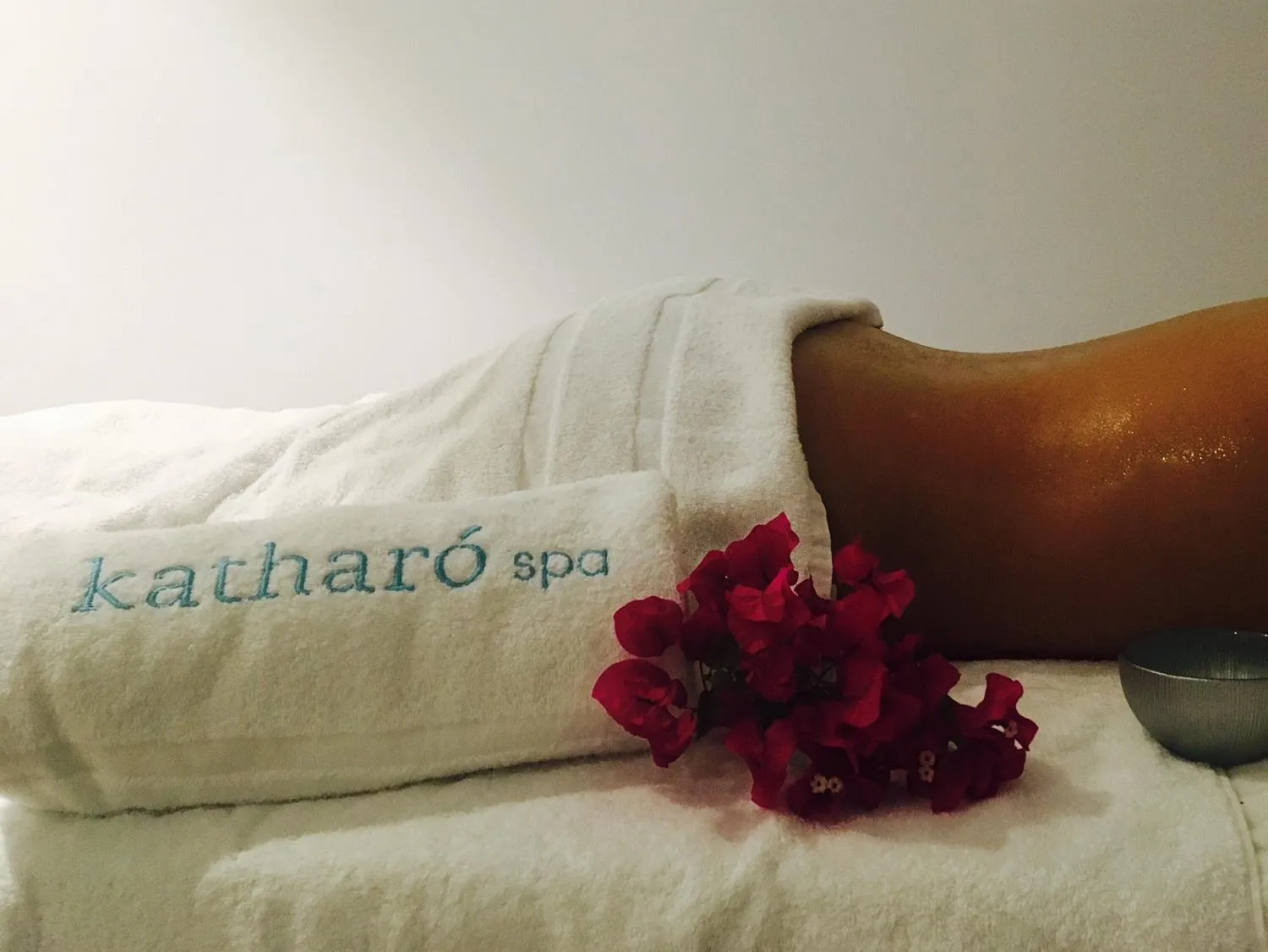 Property building, Bed in Hotel La Fonda