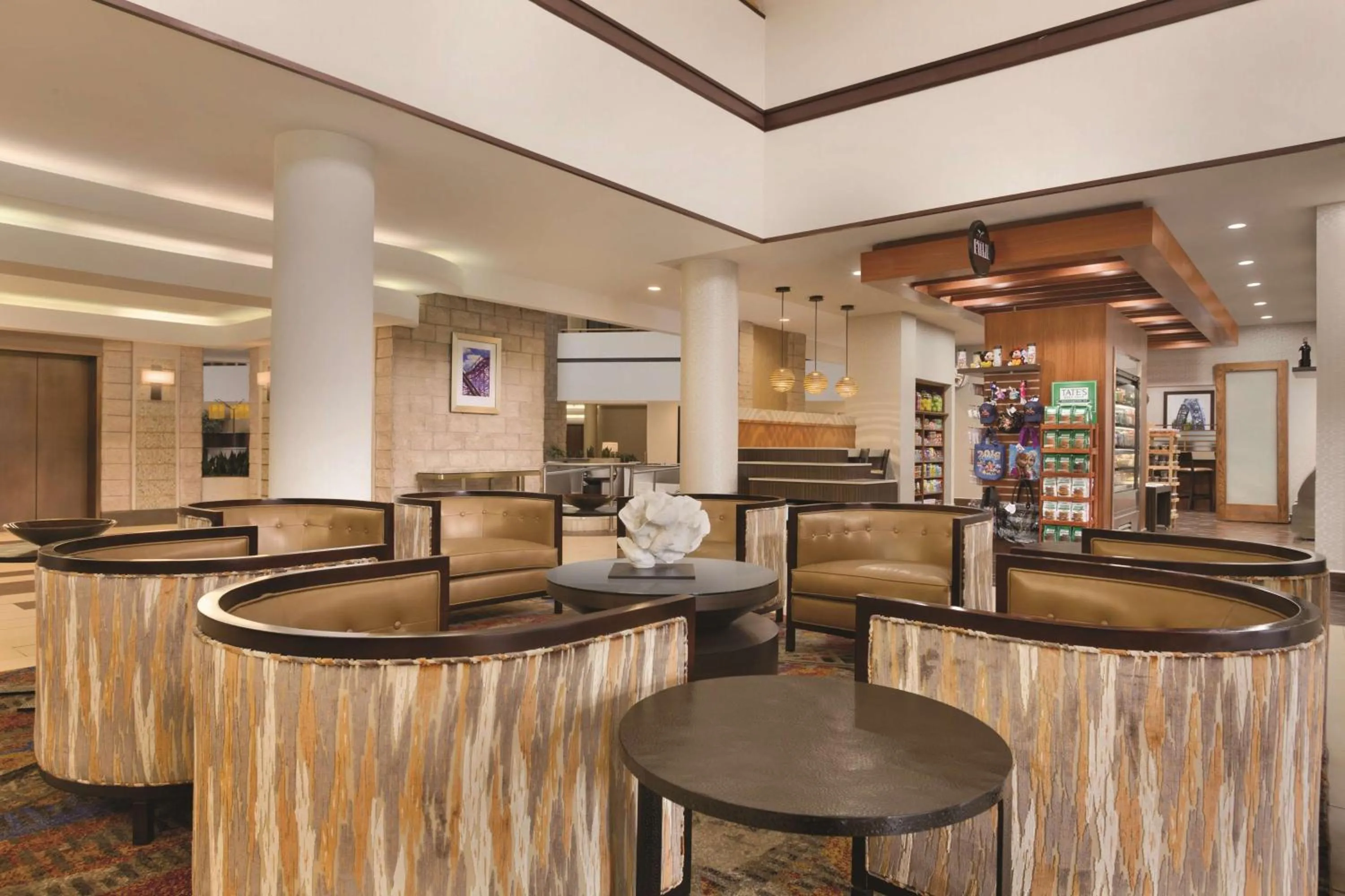 Lobby or reception in Embassy Suites by Hilton Orlando International Drive ICON Park