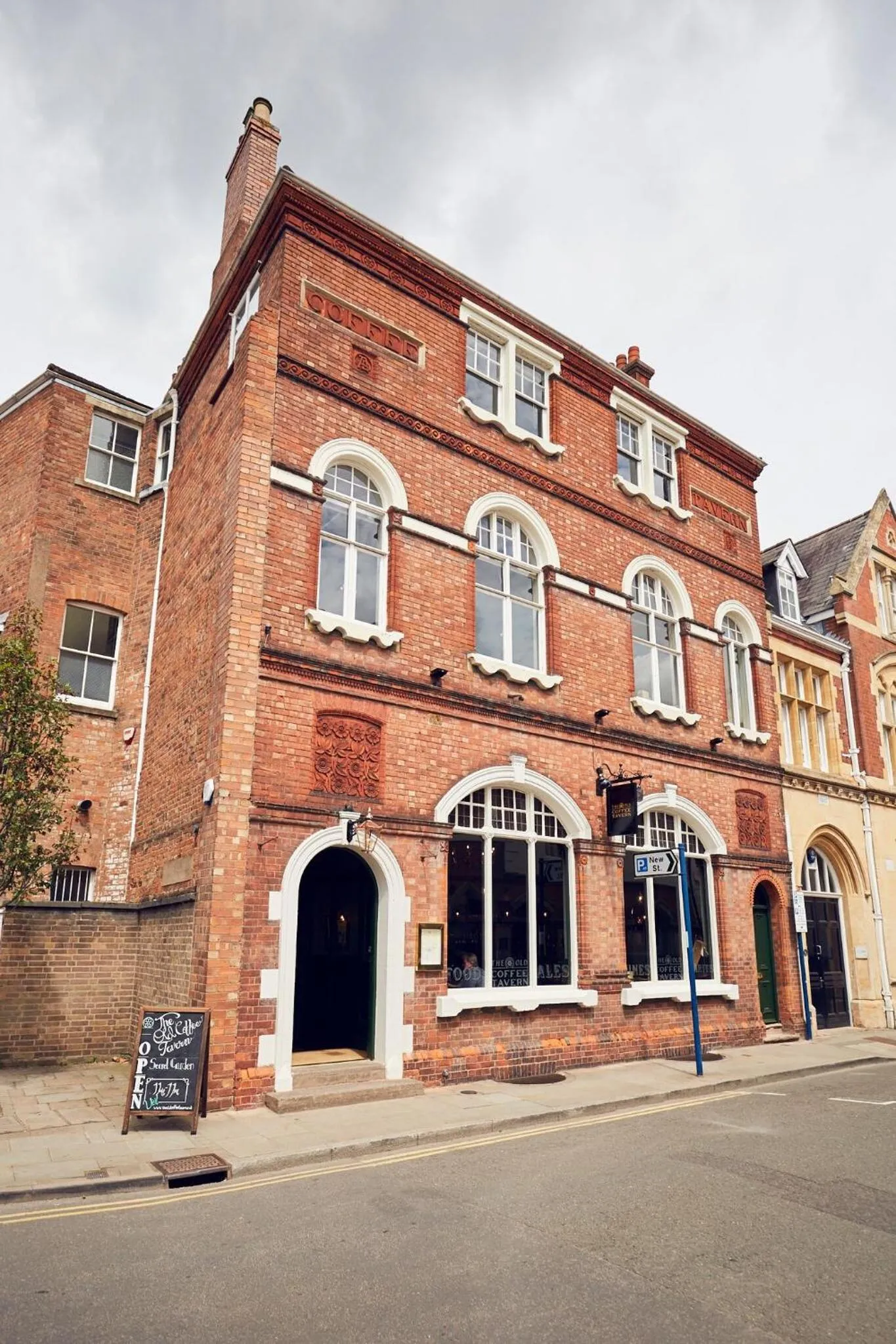 Facade/entrance in The Old Coffee Tavern