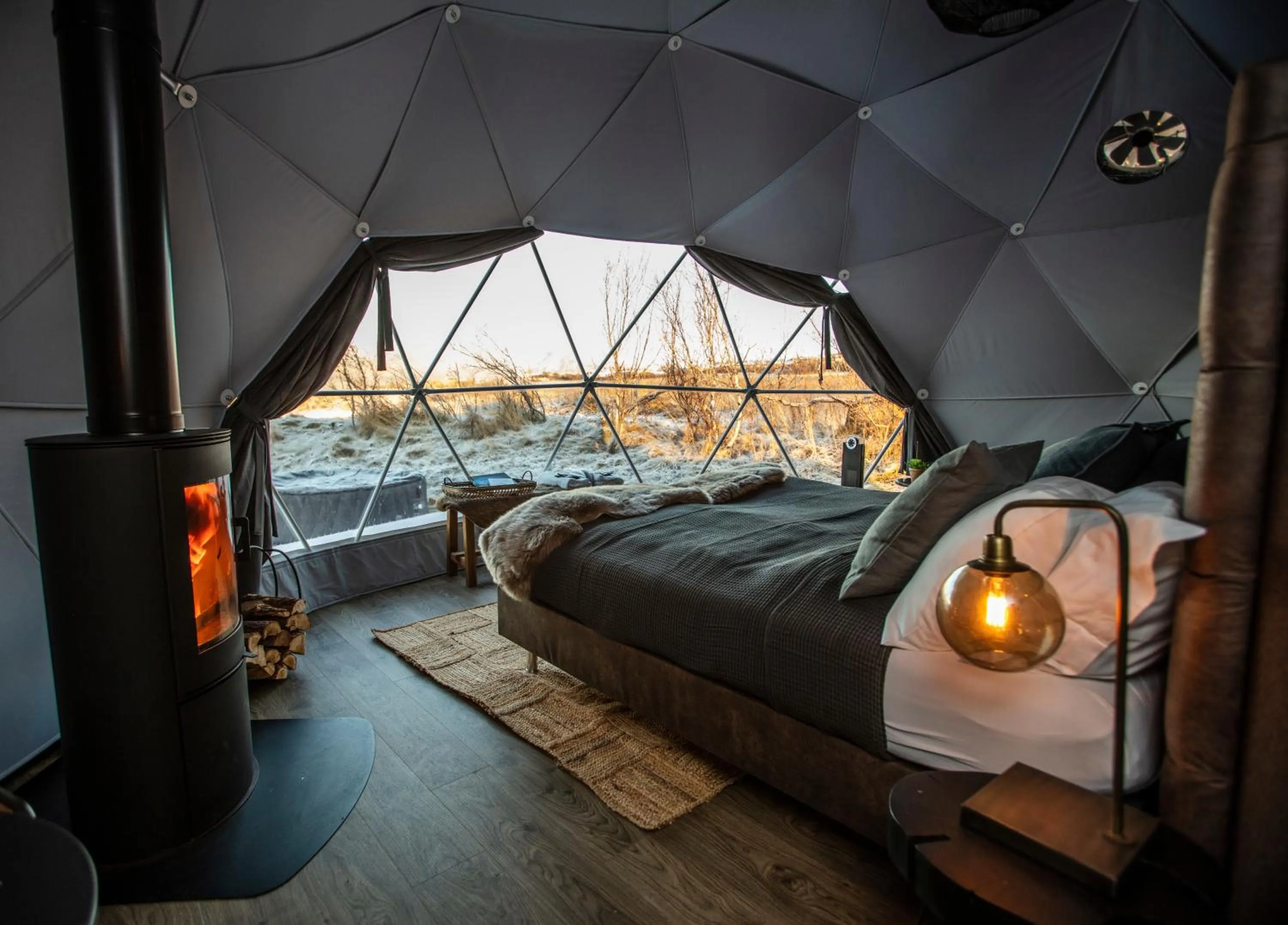 Photo of the whole room, Bed in Reykjavik Domes
