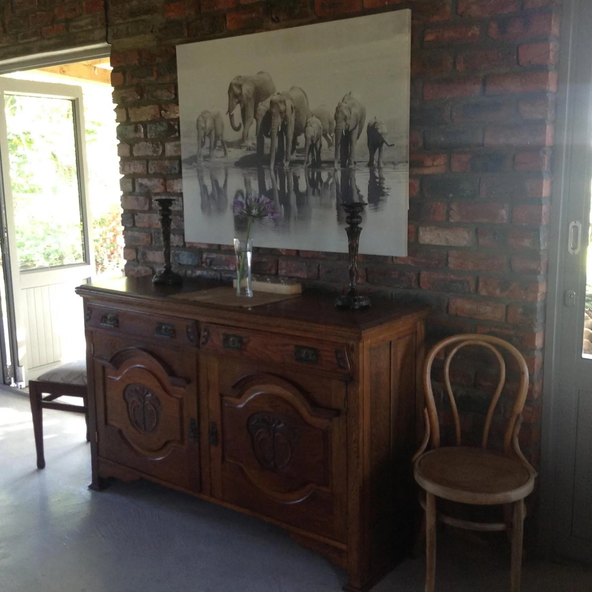 Restaurant/places to eat in Gerald's Gift Guest House