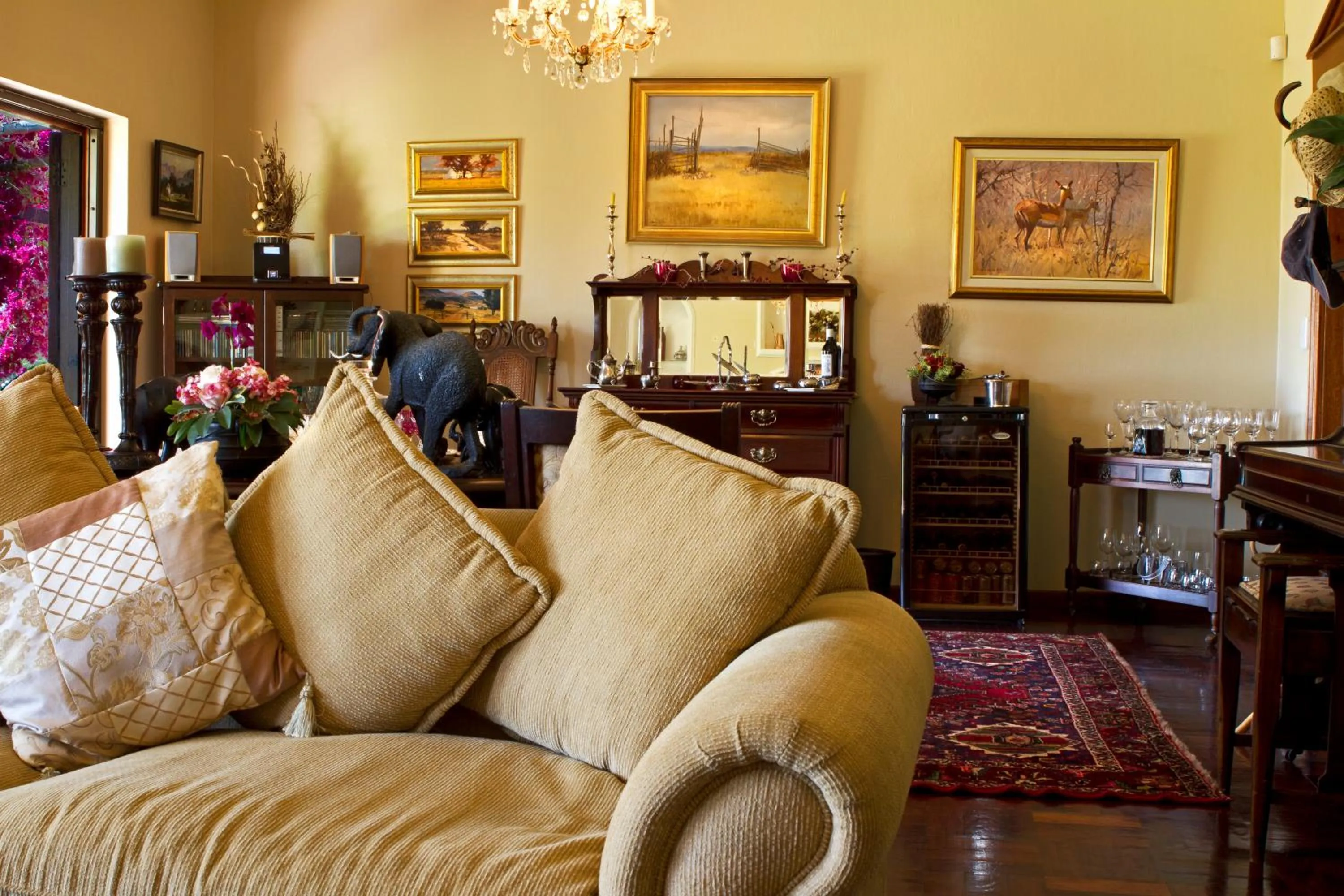 Lounge or bar in Gerald's Gift Guest House