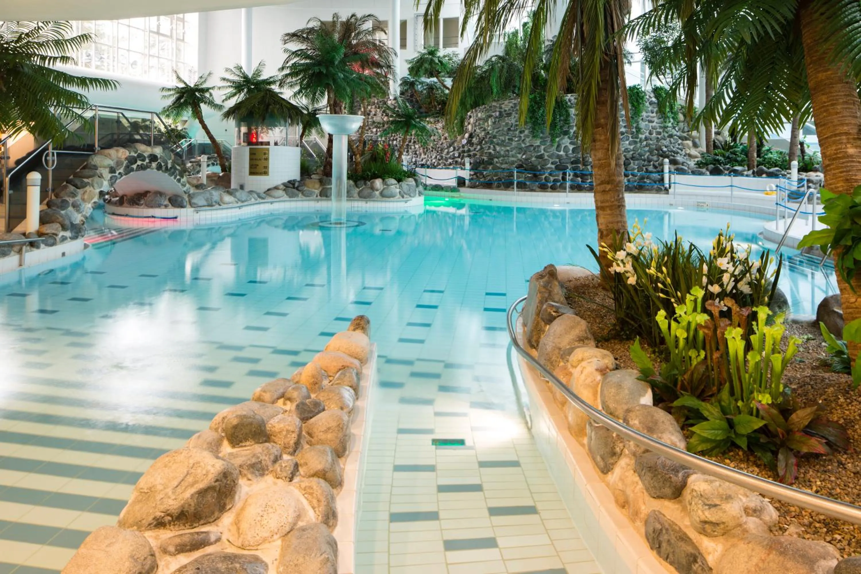 Swimming pool in Holiday Club Kuusamon Tropiikki