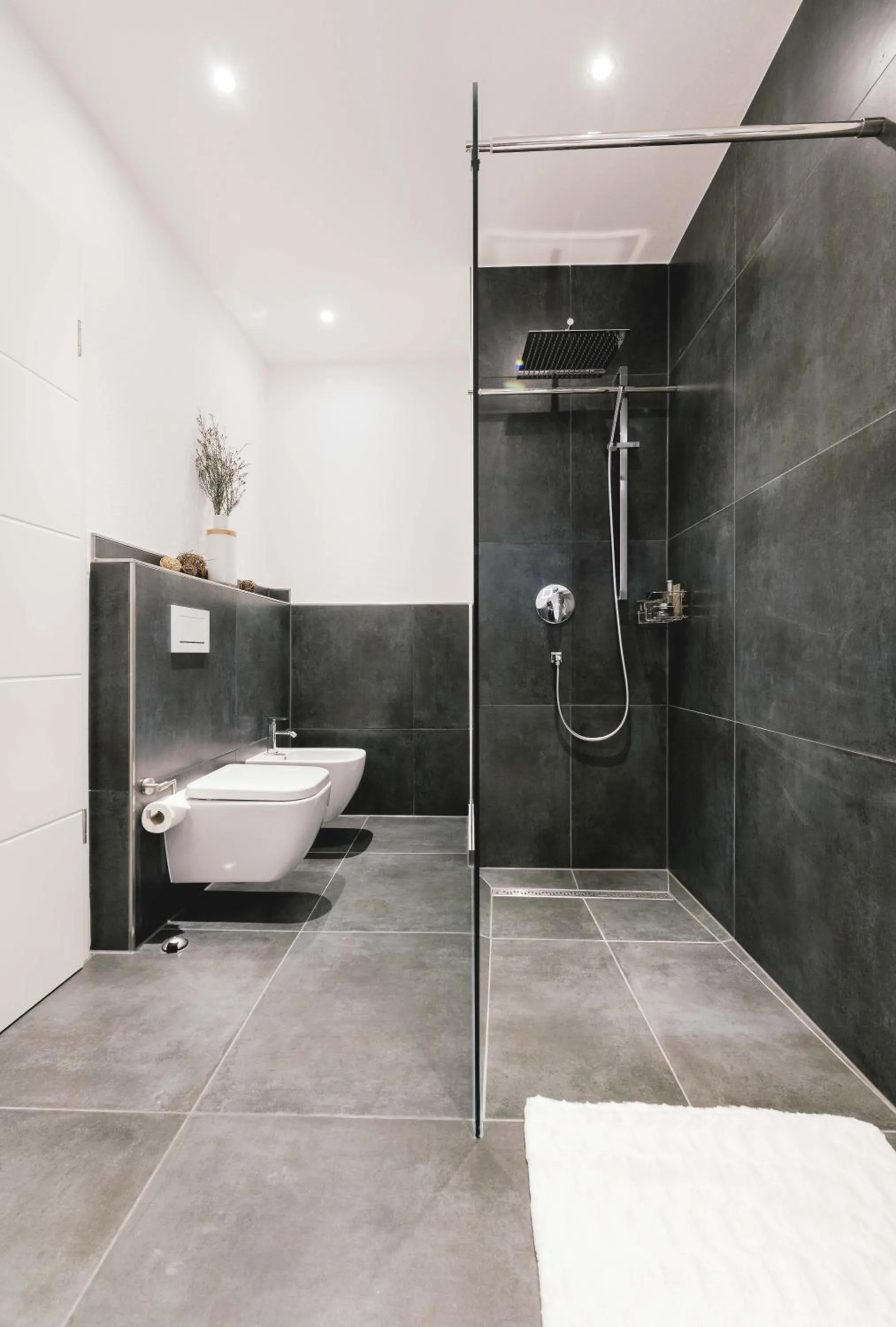 Bathroom in Unique Inn