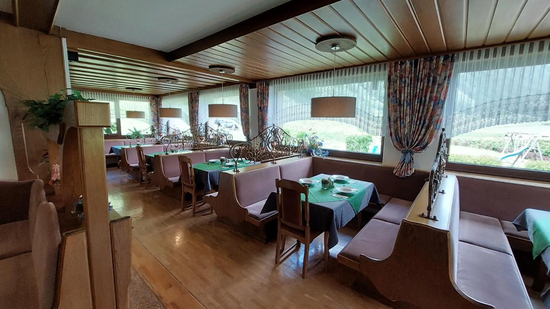 Restaurant/places to eat in Hotel Pension Oswald