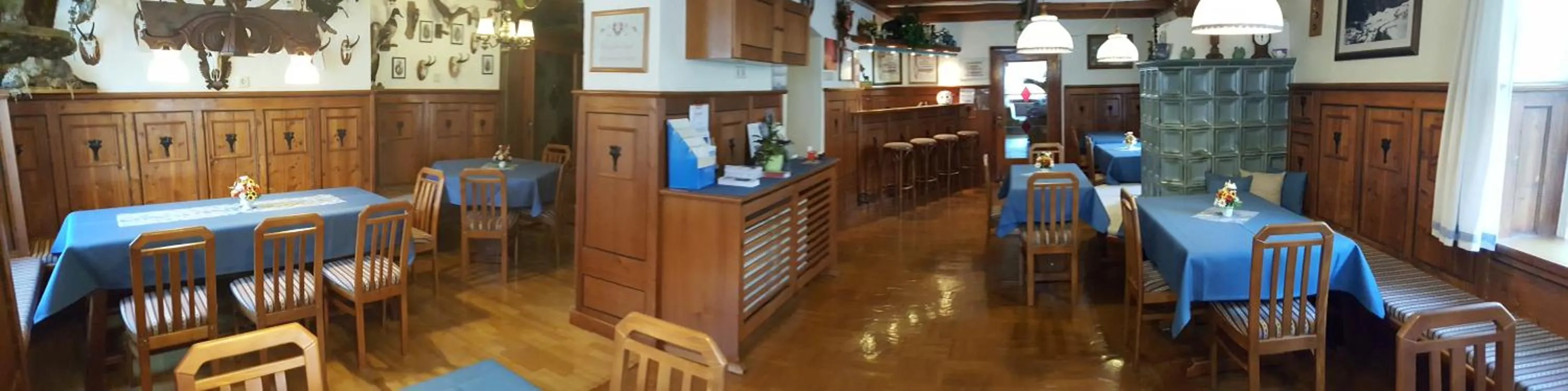 Food and drinks in Hotel Pension Oswald