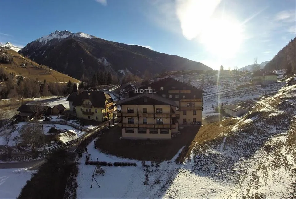 Property building in Hotel Pension Oswald