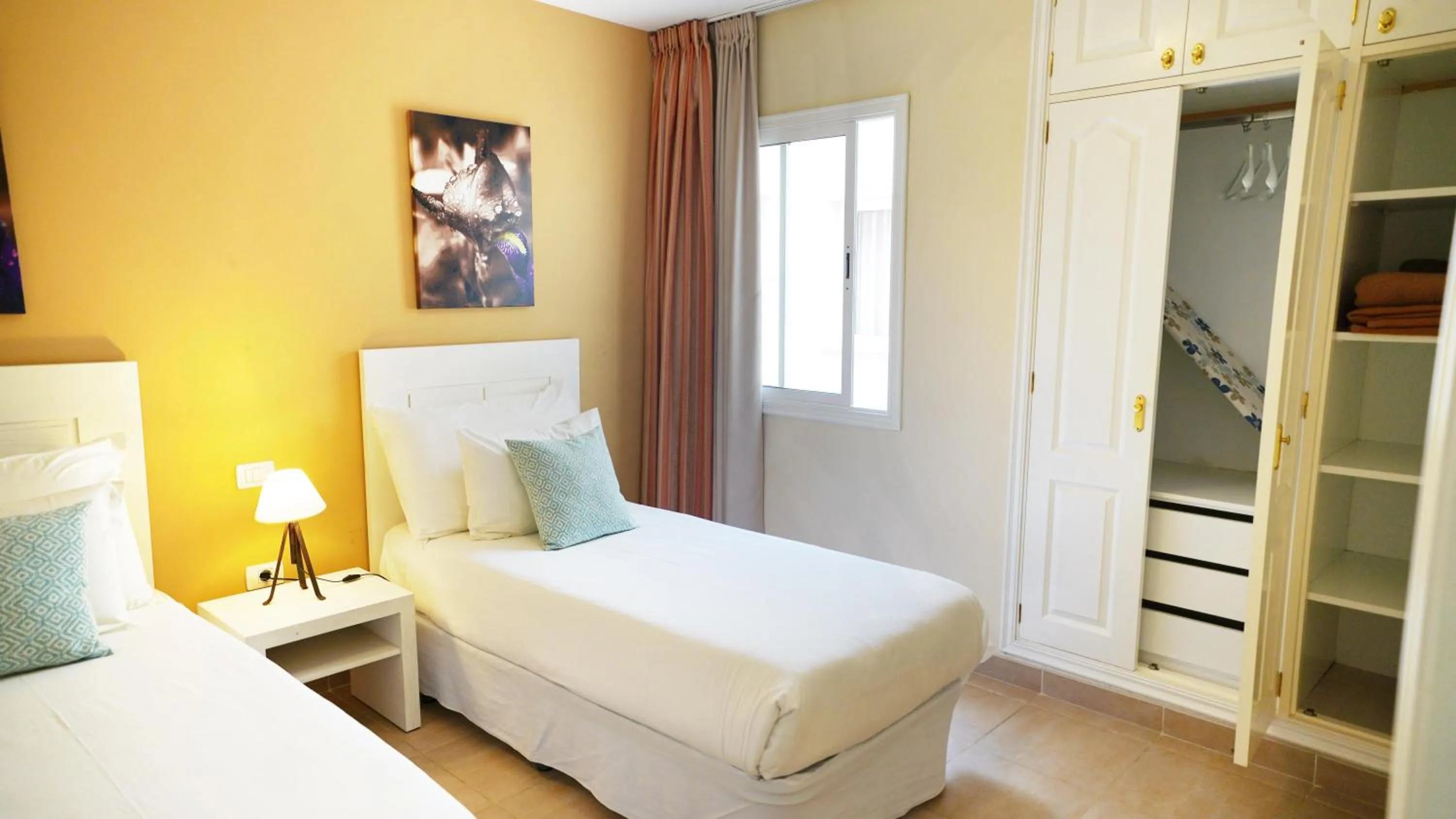 Photo of the whole room, Bed in Coral Los Silos - Your Natural Accommodation Choice