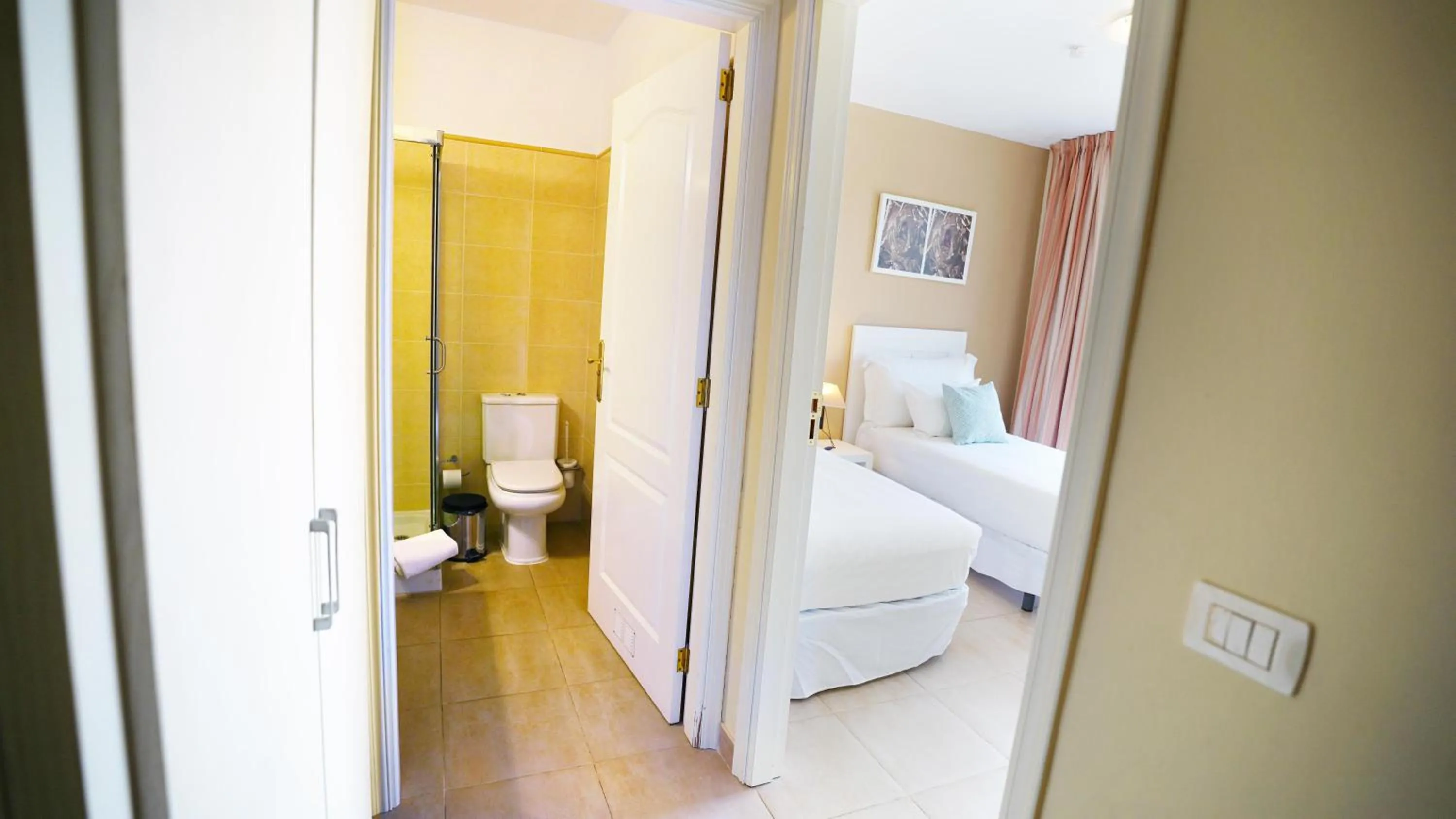 Photo of the whole room, Bed in Coral Los Silos - Your Natural Accommodation Choice