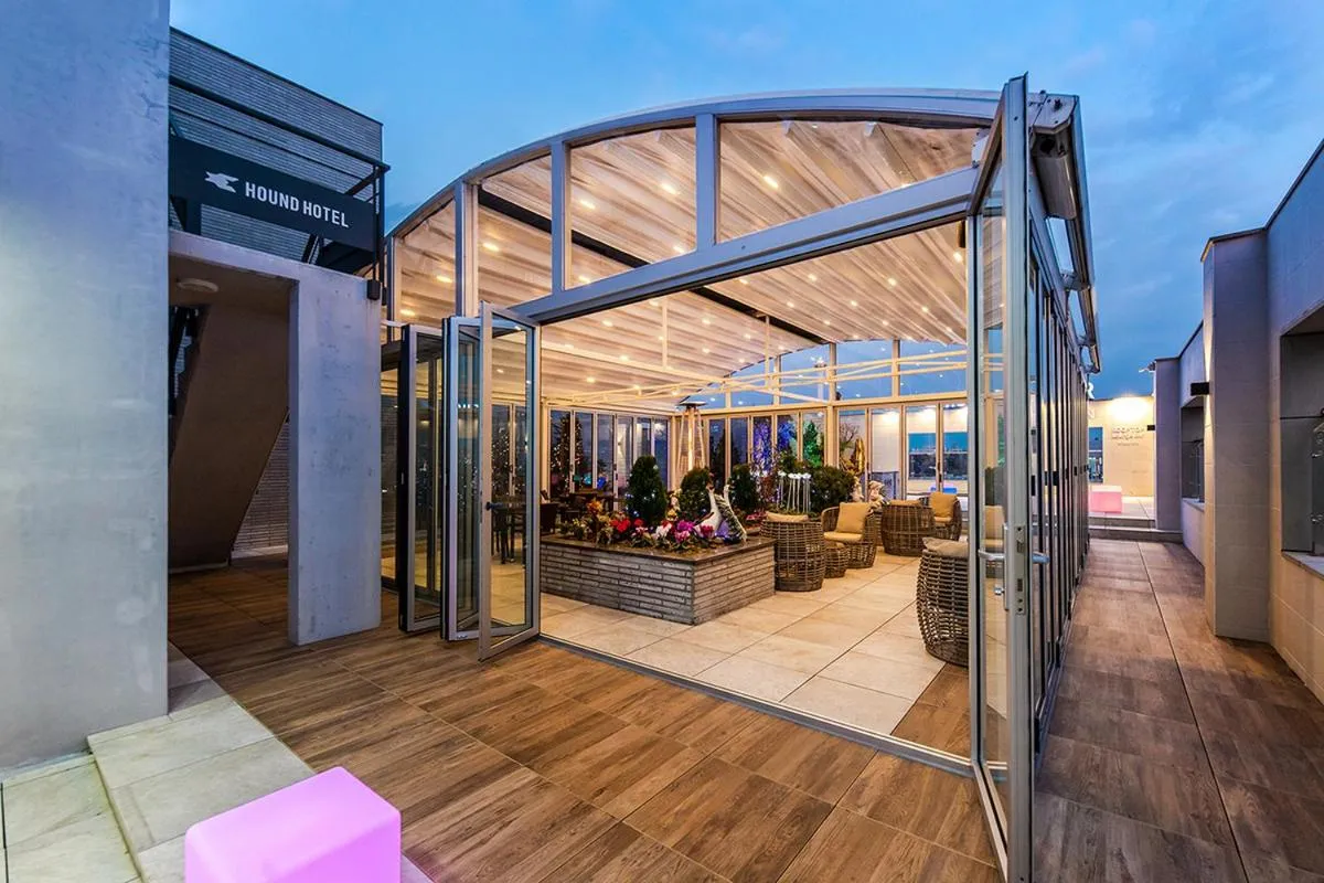 Nampo Hound Hotel Premier