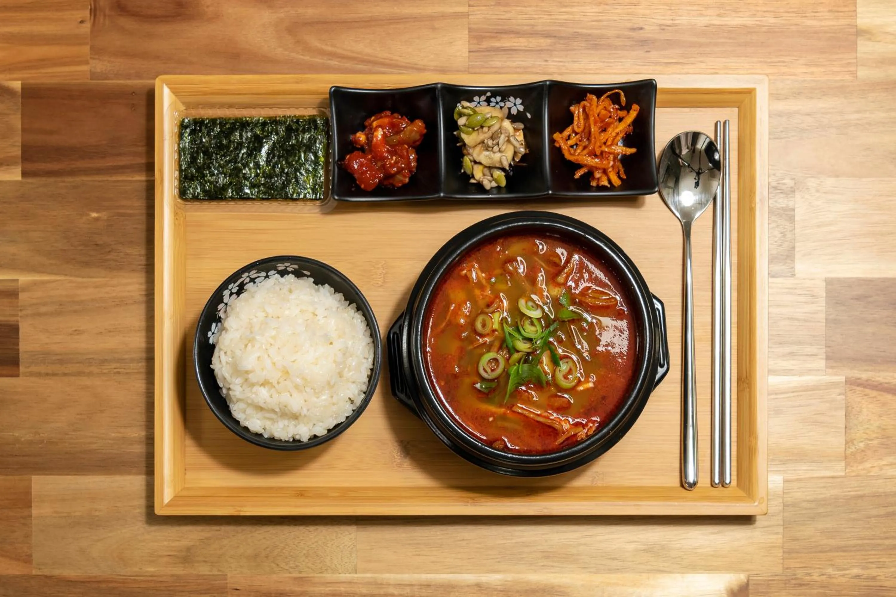 Brown-Dot Hotel Gupo