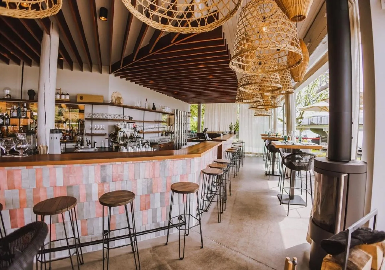 Restaurant/places to eat in Villa Bulfon