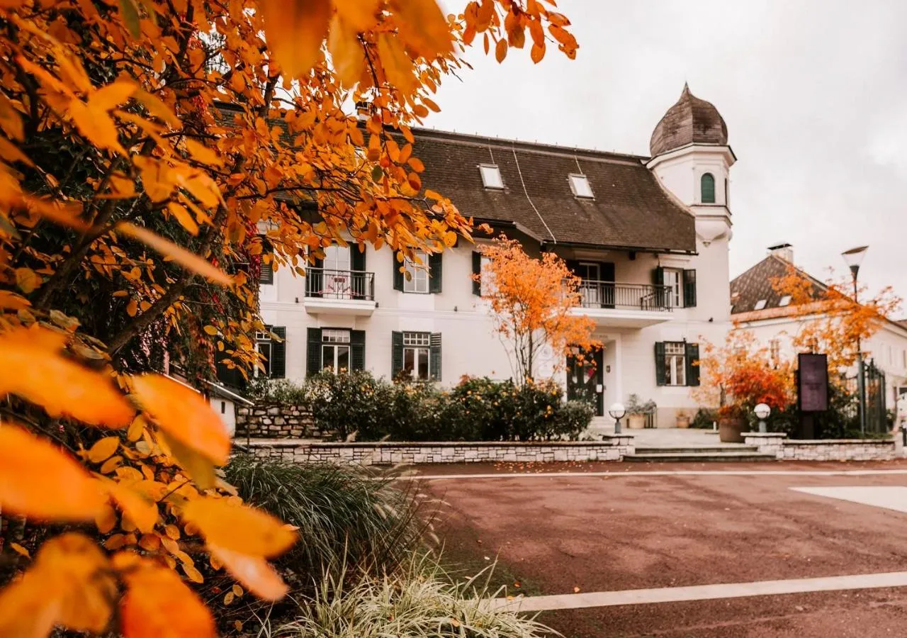 Property building in Villa Bulfon