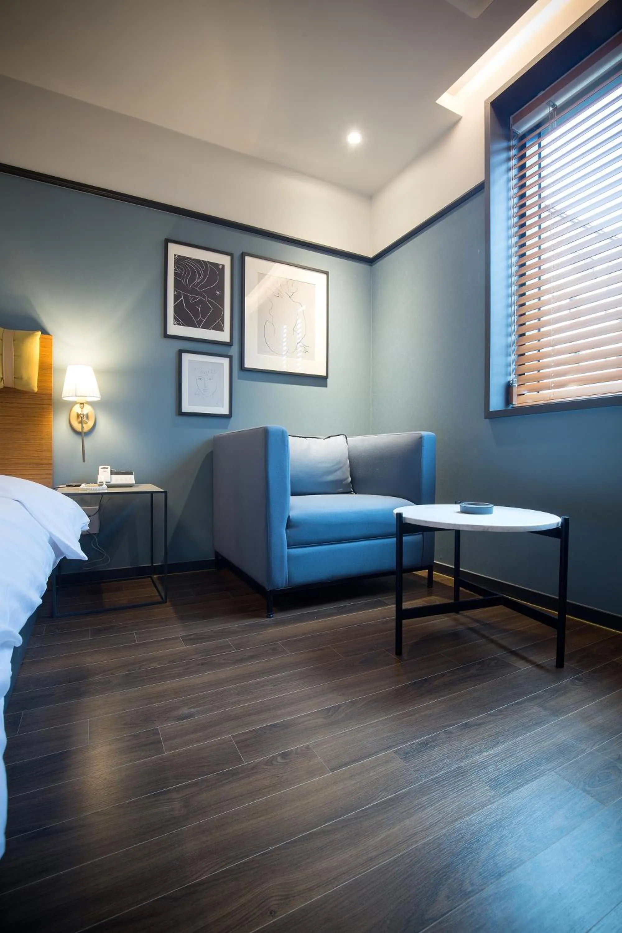 Bedroom in Brown-Dot Hotel Choeup