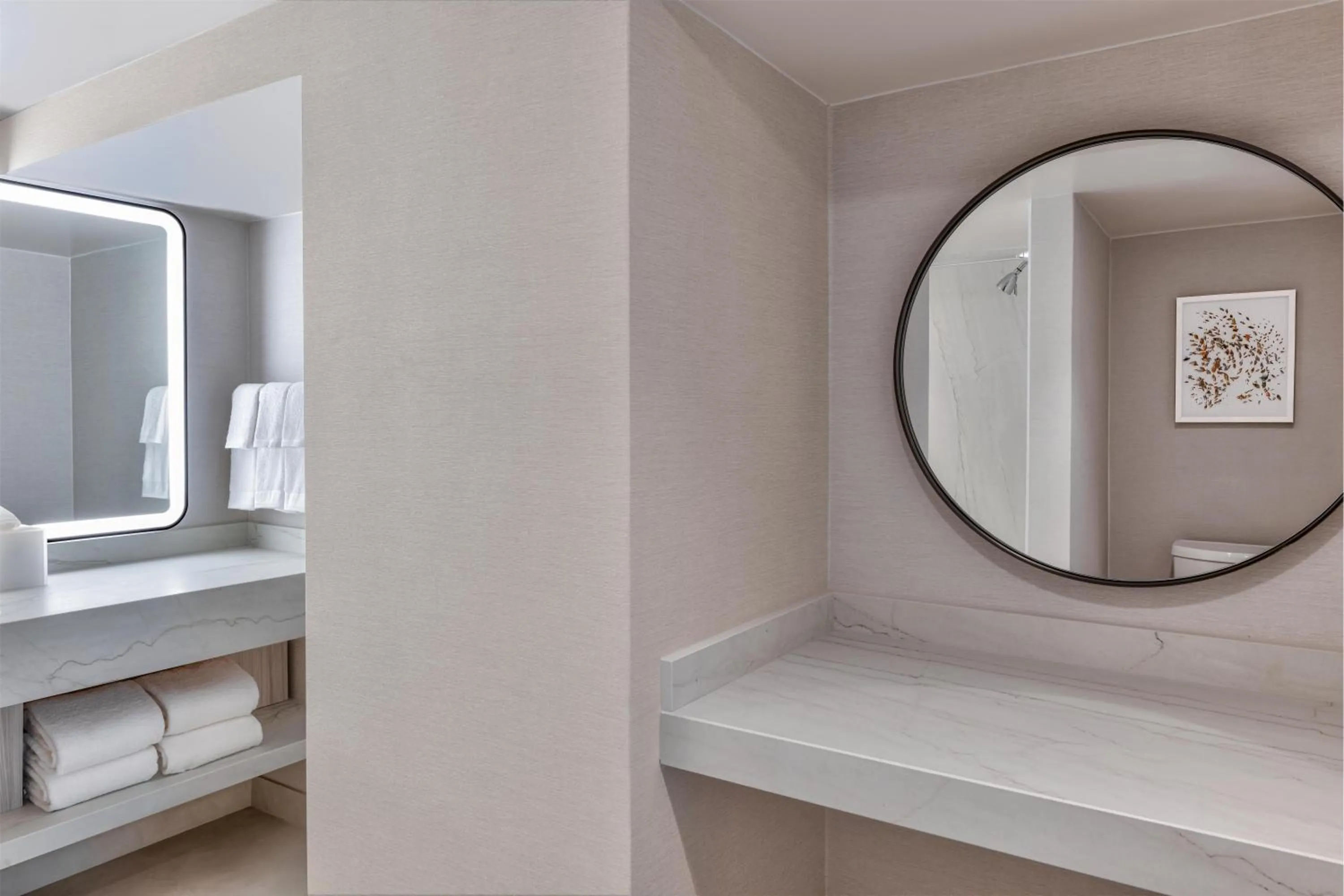 Bathroom in Hilton Los Angeles Airport