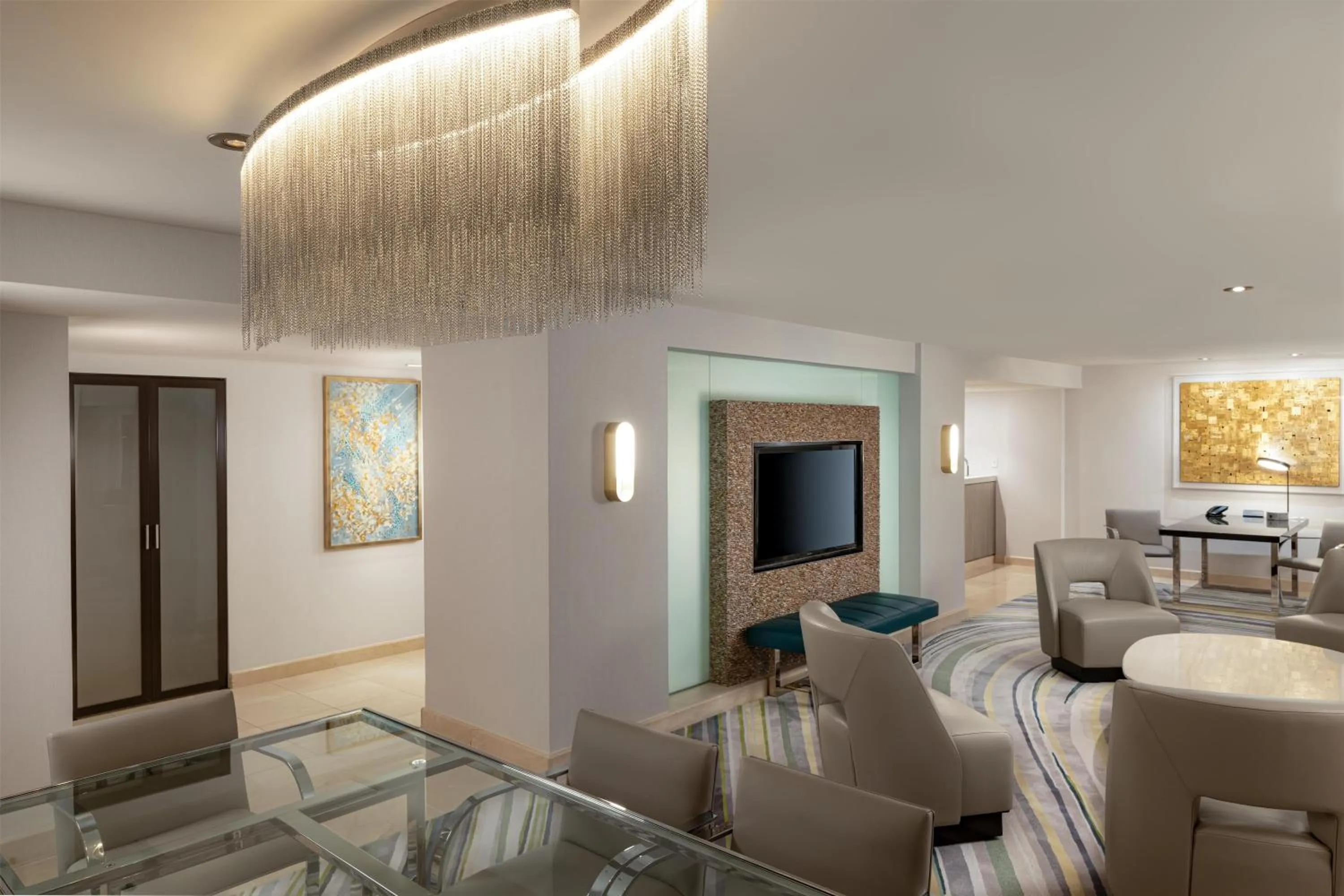 Photo of the whole room in Hilton Los Angeles Airport