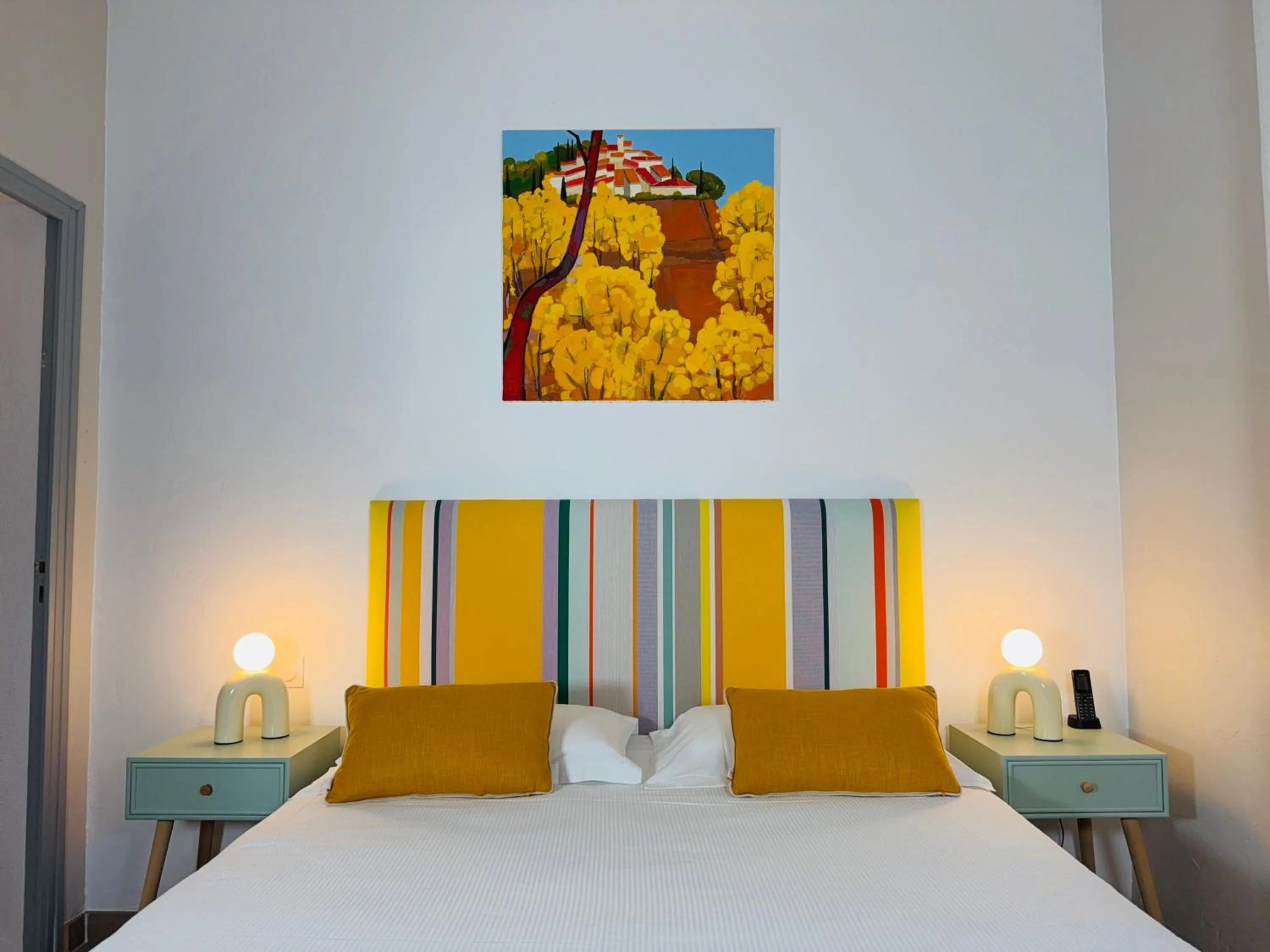 Bed in Hôtel Le Colombier