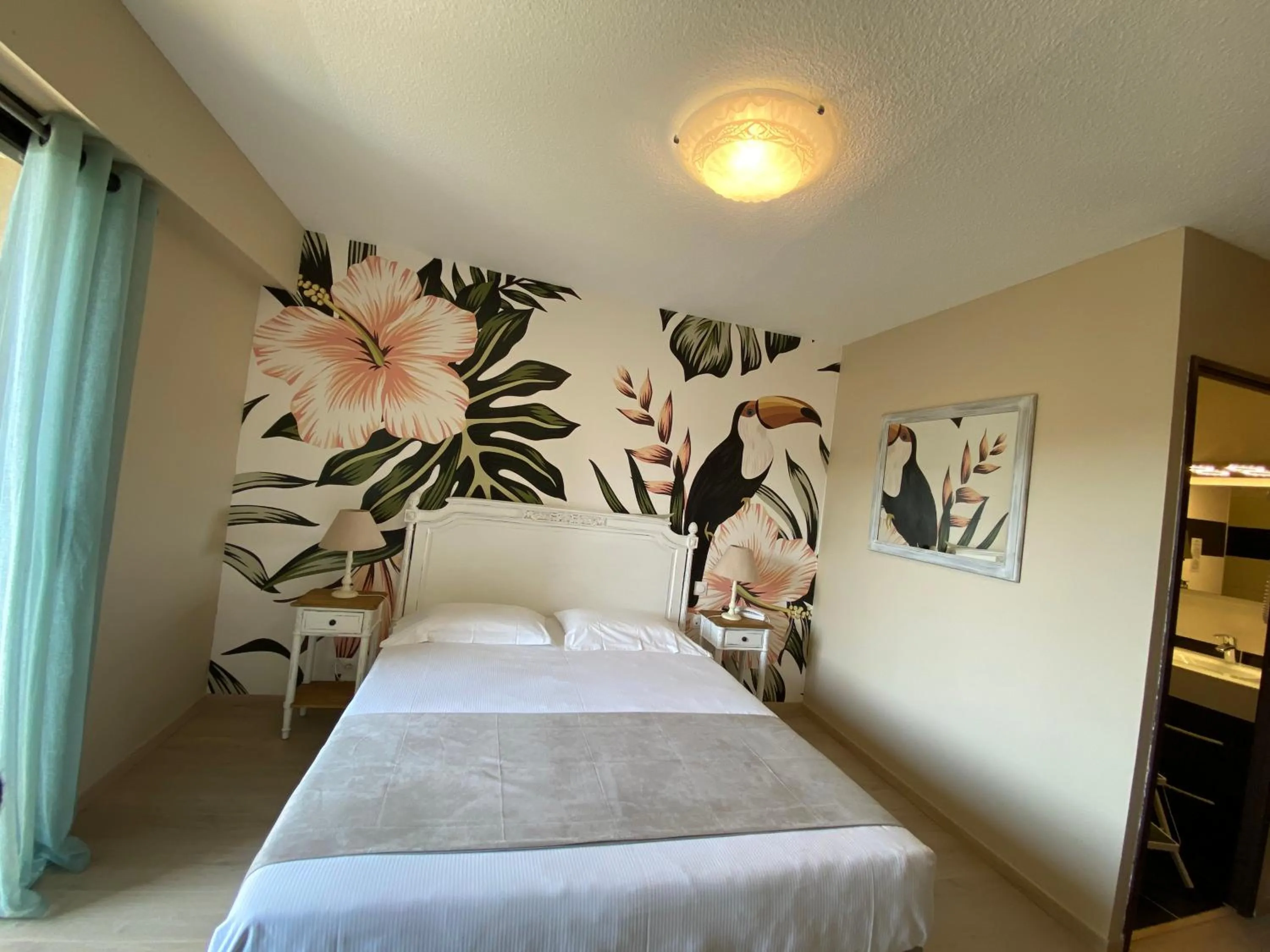 Bed in Hôtel Le Colombier