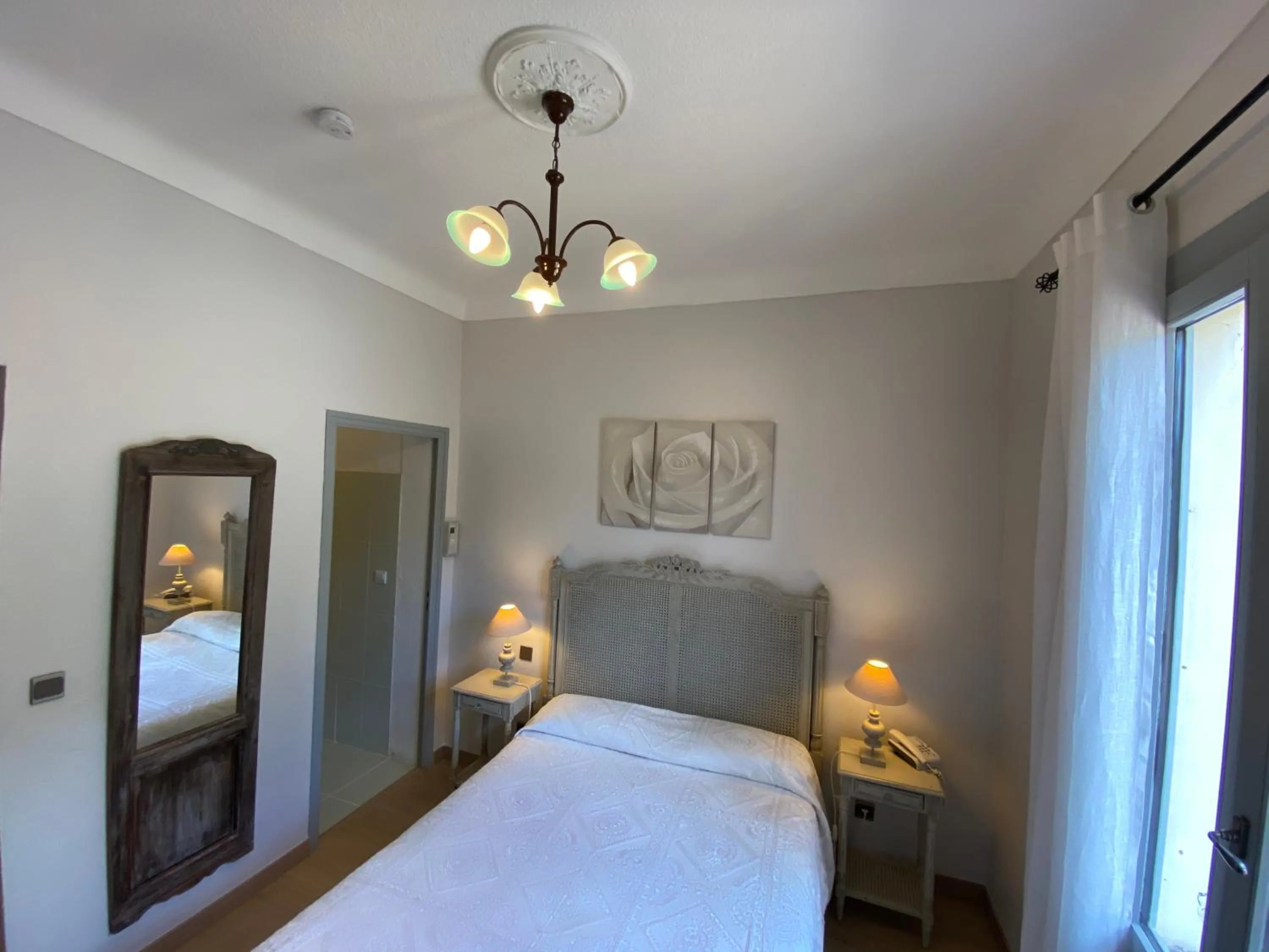 Bed in Hôtel Le Colombier