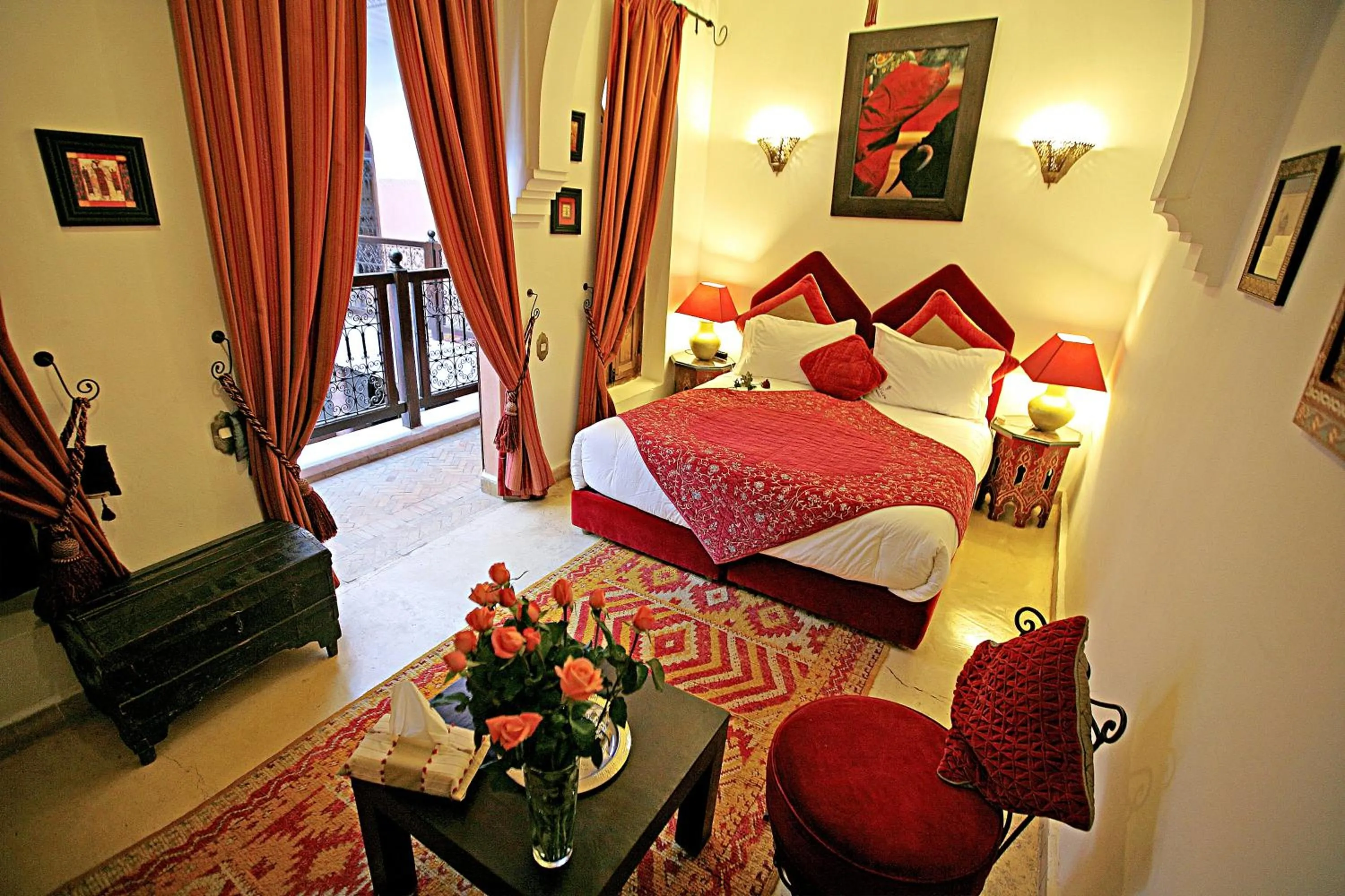Photo of the whole room in Riad Laora By La Siredrah