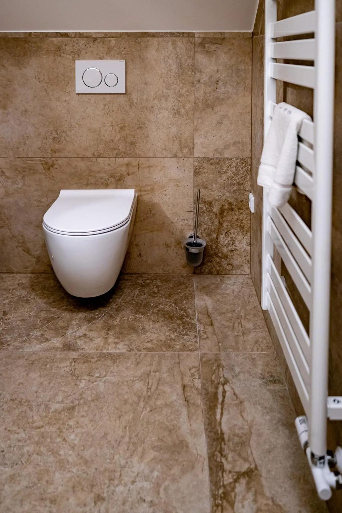 Toilet in Relax Hotel Stork