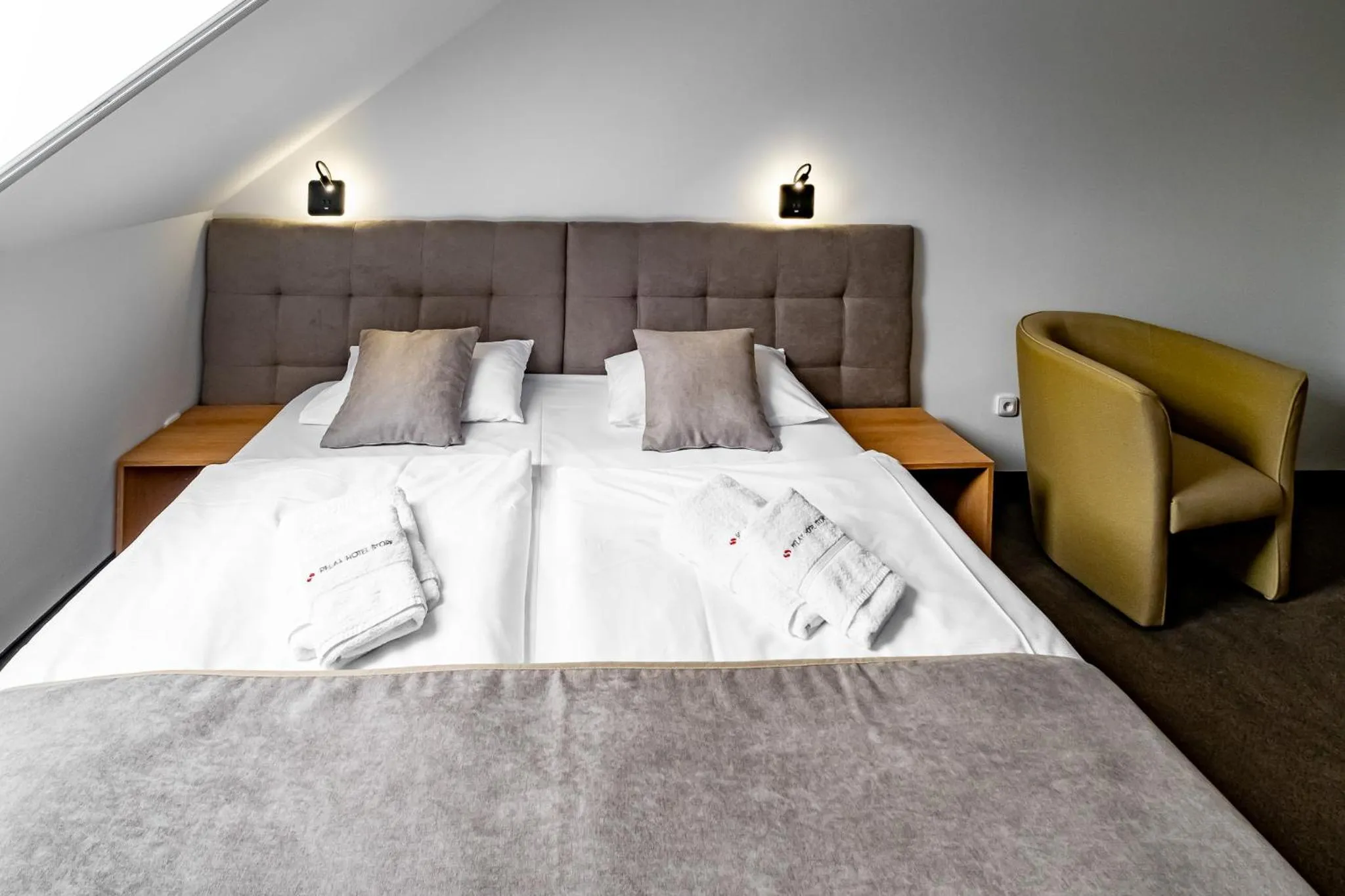 Bed in Relax Hotel Stork