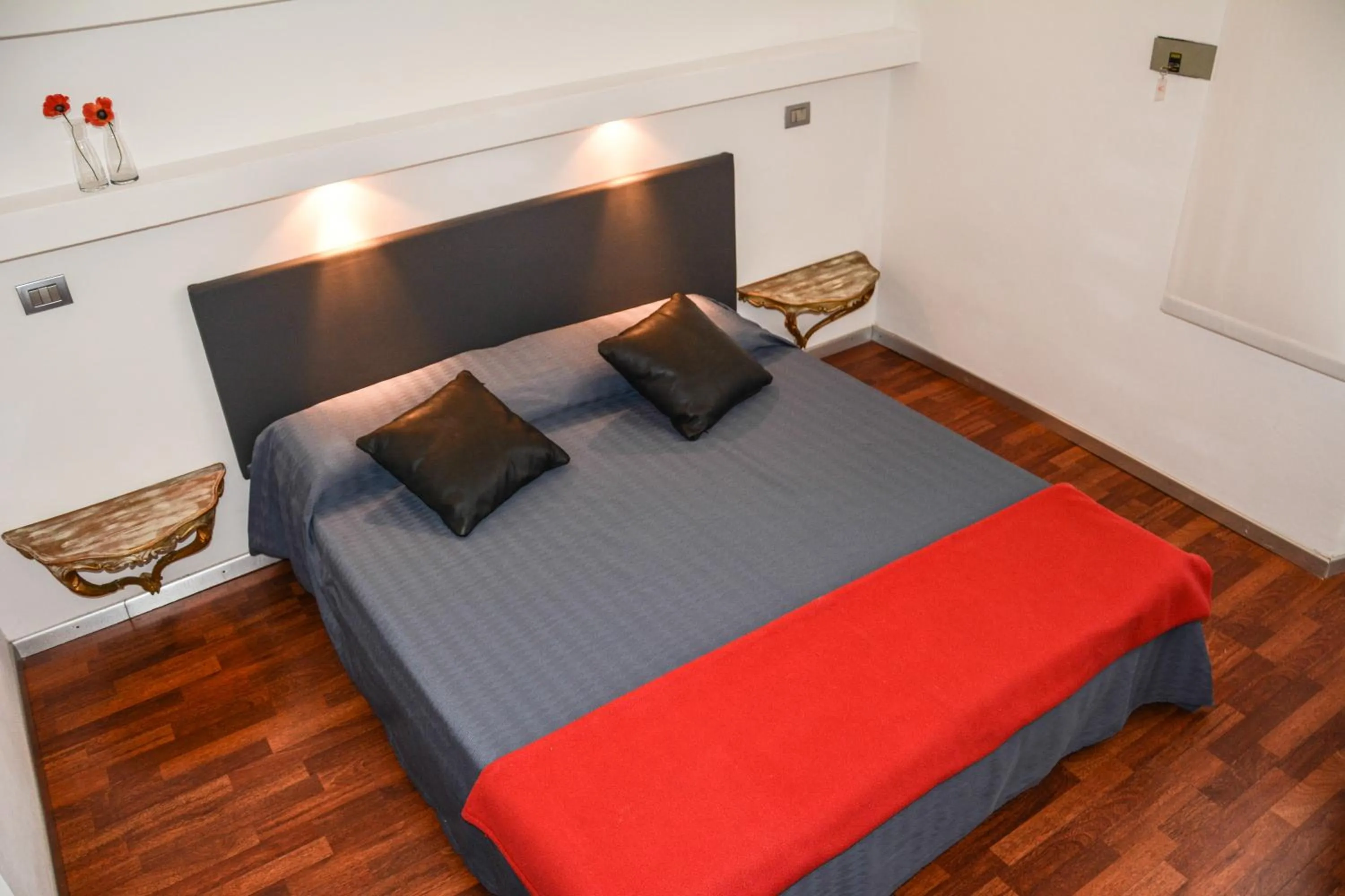 Bed in Sembenini Palace