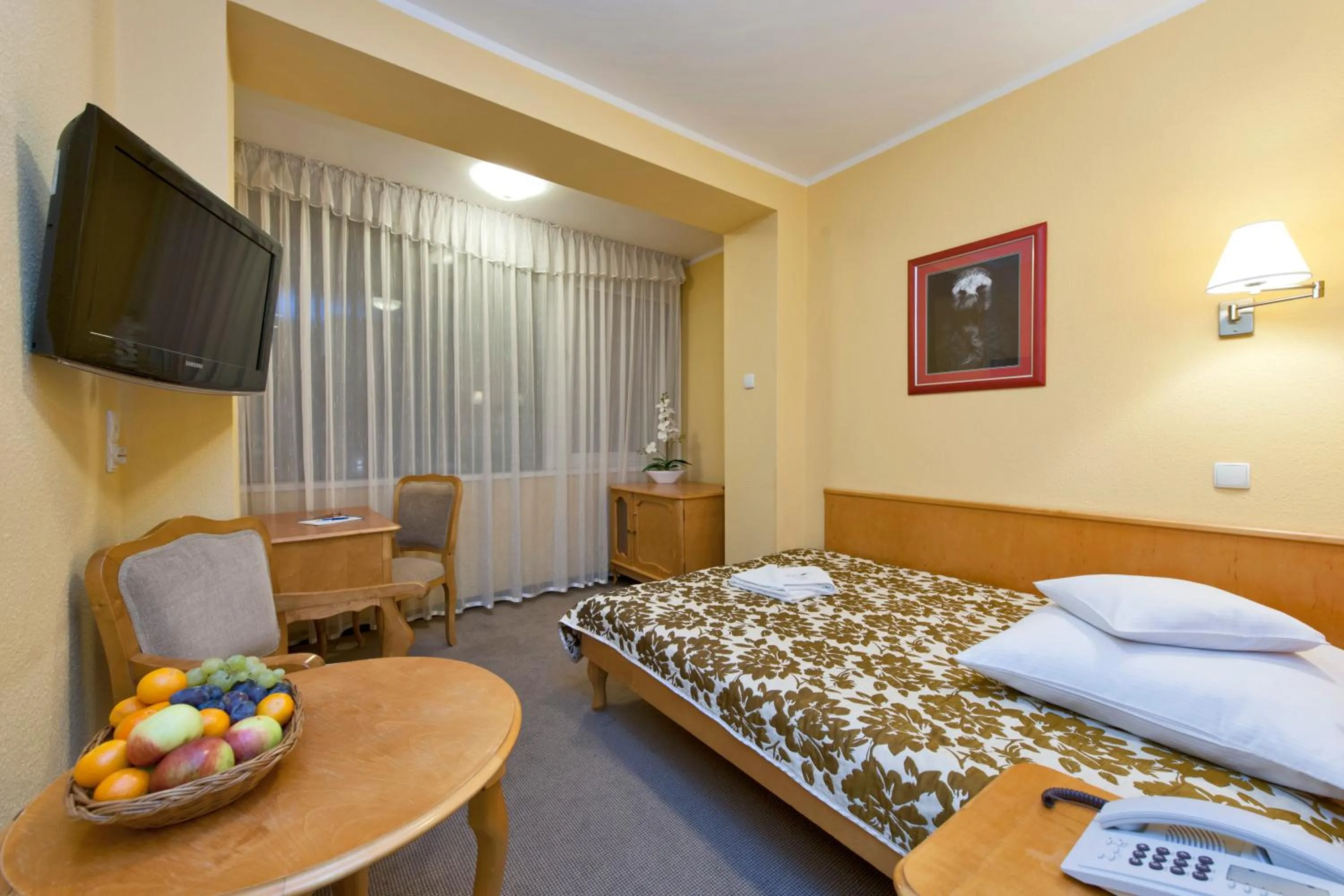 Bed in Klinika Uzdrowiskowa "Pod Tezniami''