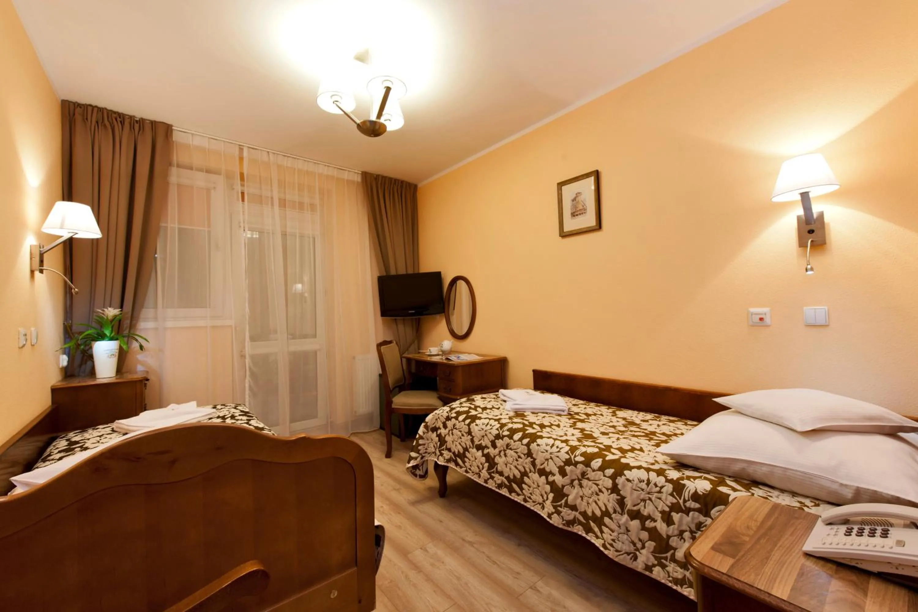 Bed in Klinika Uzdrowiskowa "Pod Tezniami''