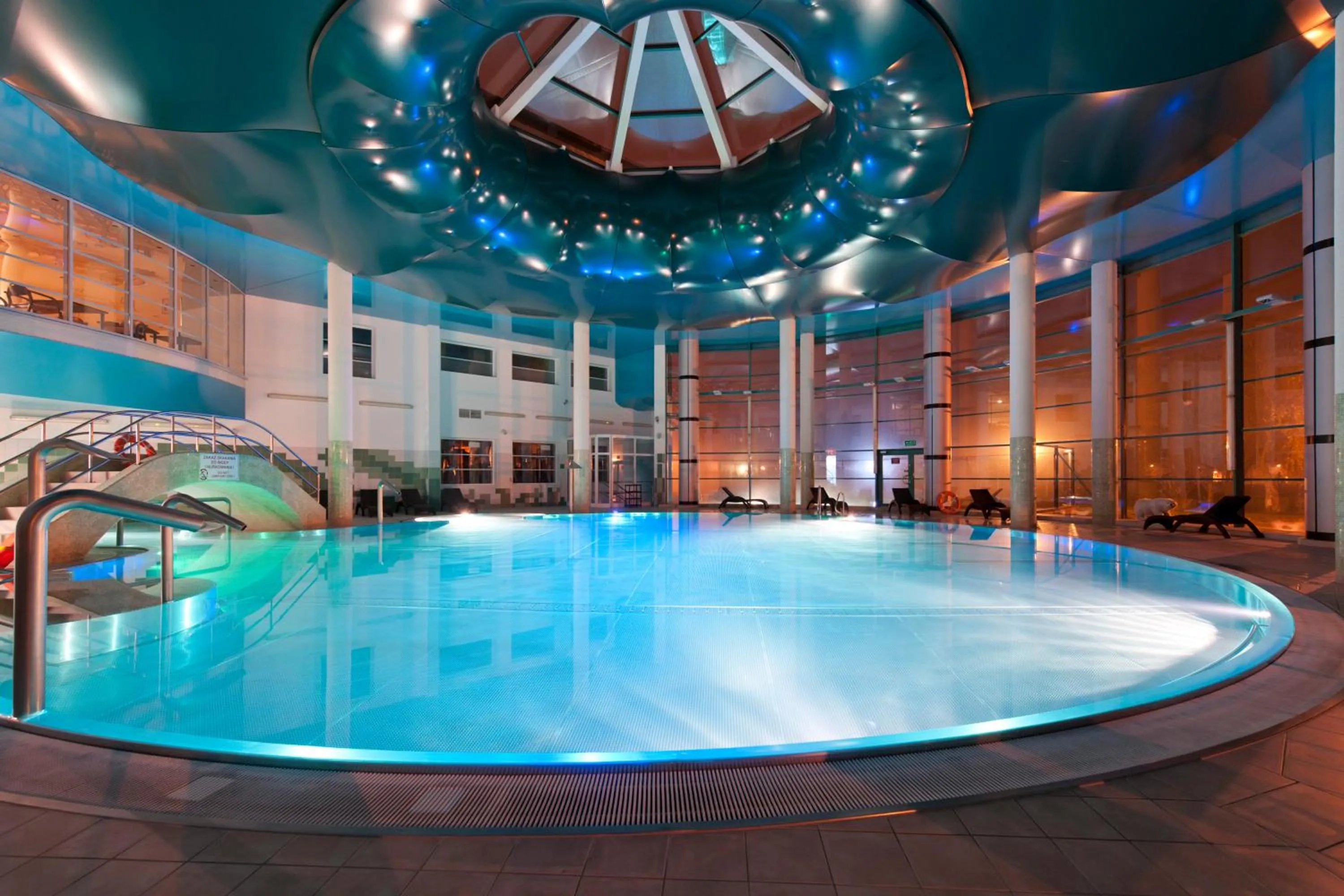 Swimming pool in Klinika Uzdrowiskowa "Pod Tezniami''
