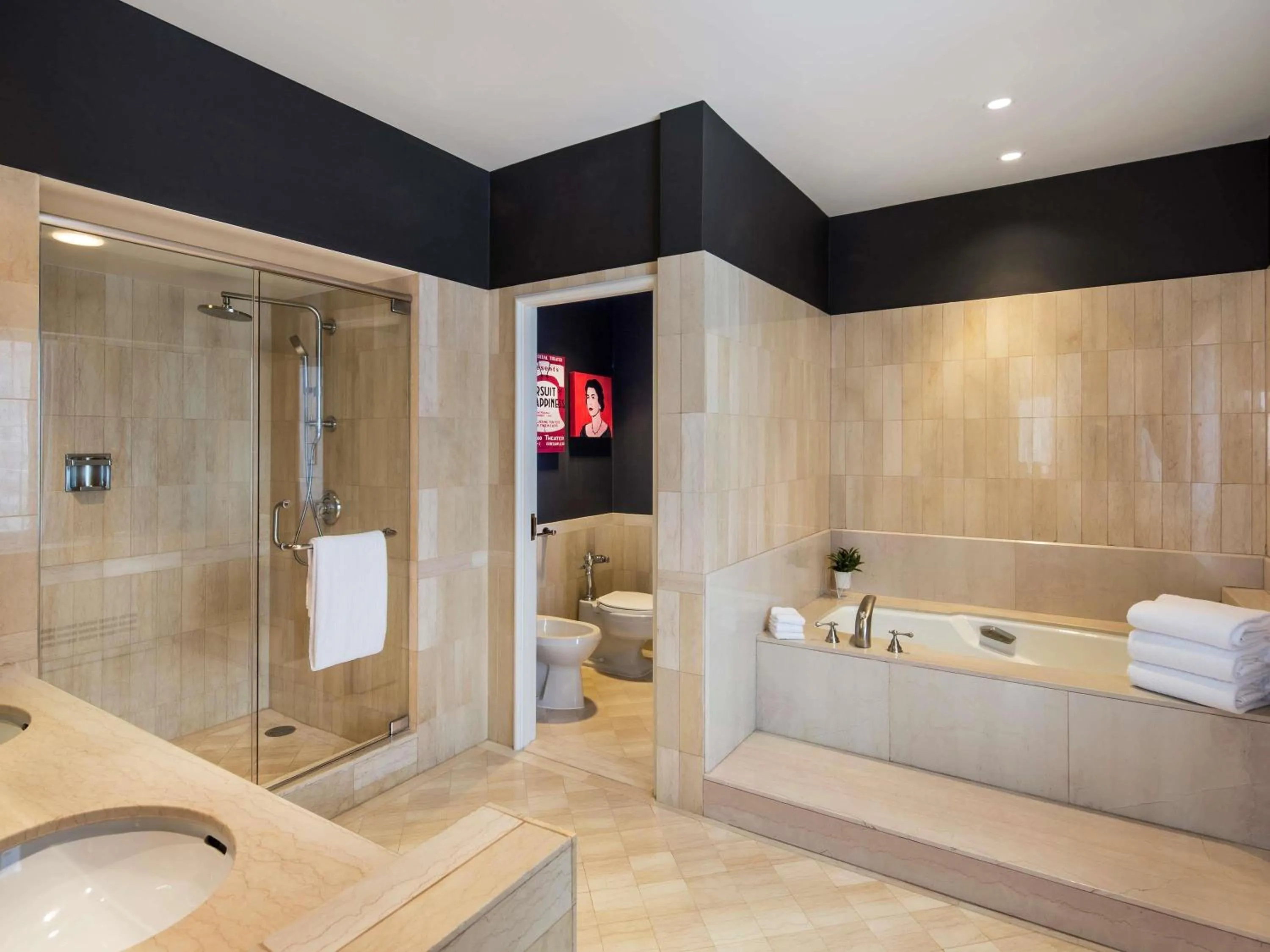 Bedroom in Fairmont The Queen Elizabeth