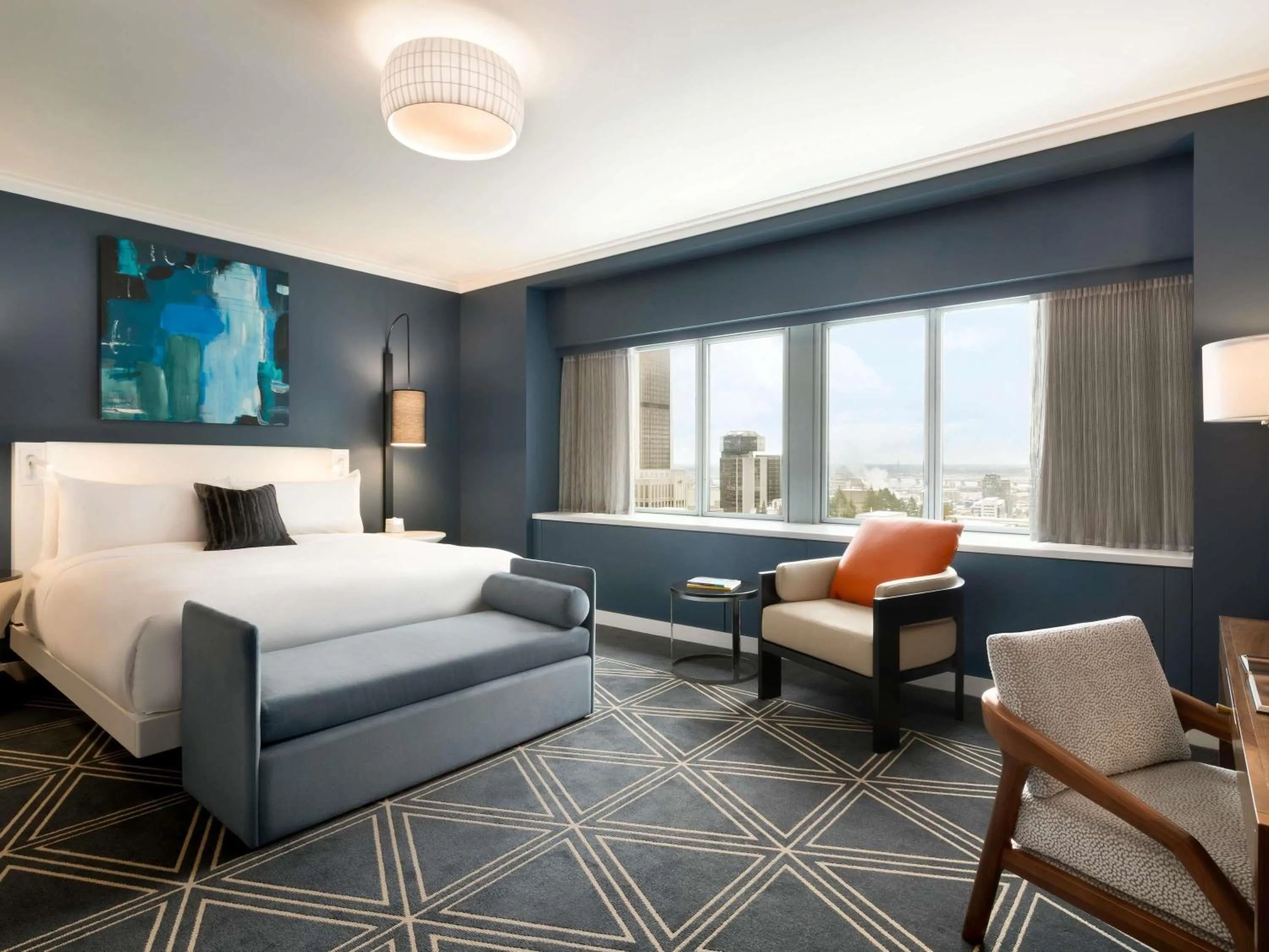 Bedroom, Bed in Fairmont The Queen Elizabeth