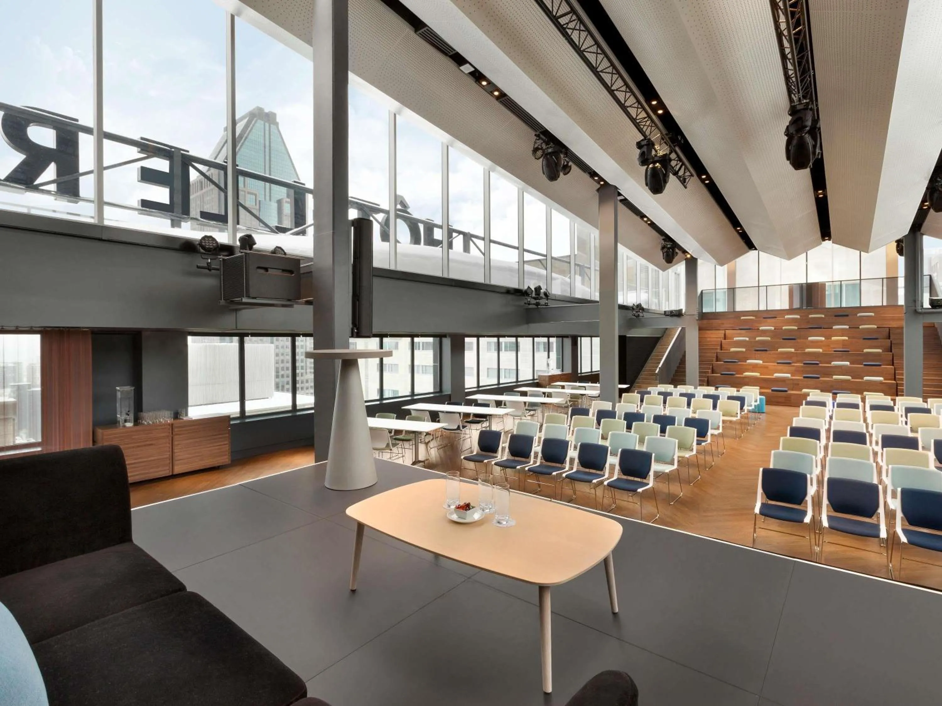 Meeting/conference room in Fairmont The Queen Elizabeth