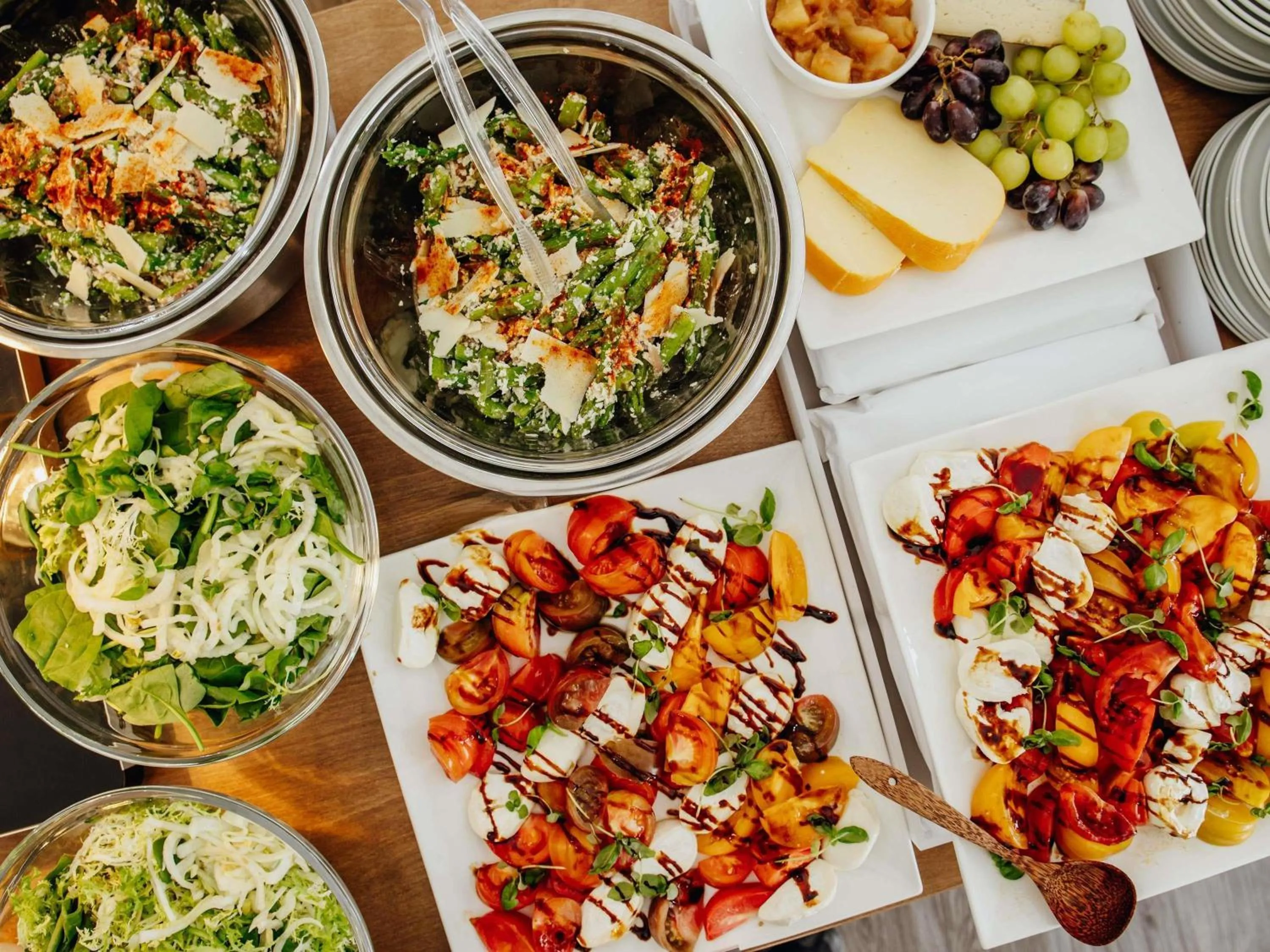 Restaurant/places to eat in Fairmont The Queen Elizabeth