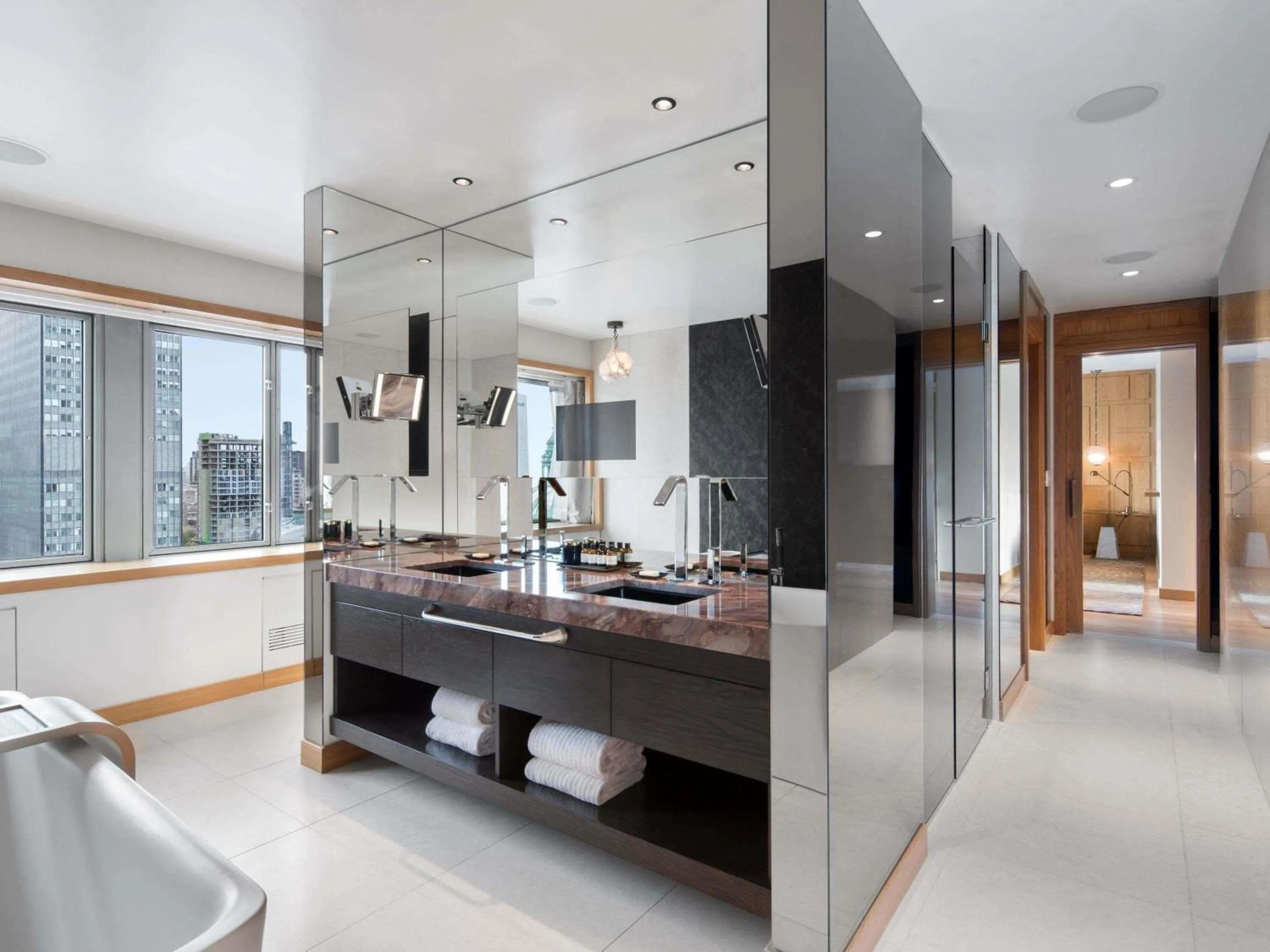 Bedroom in Fairmont The Queen Elizabeth