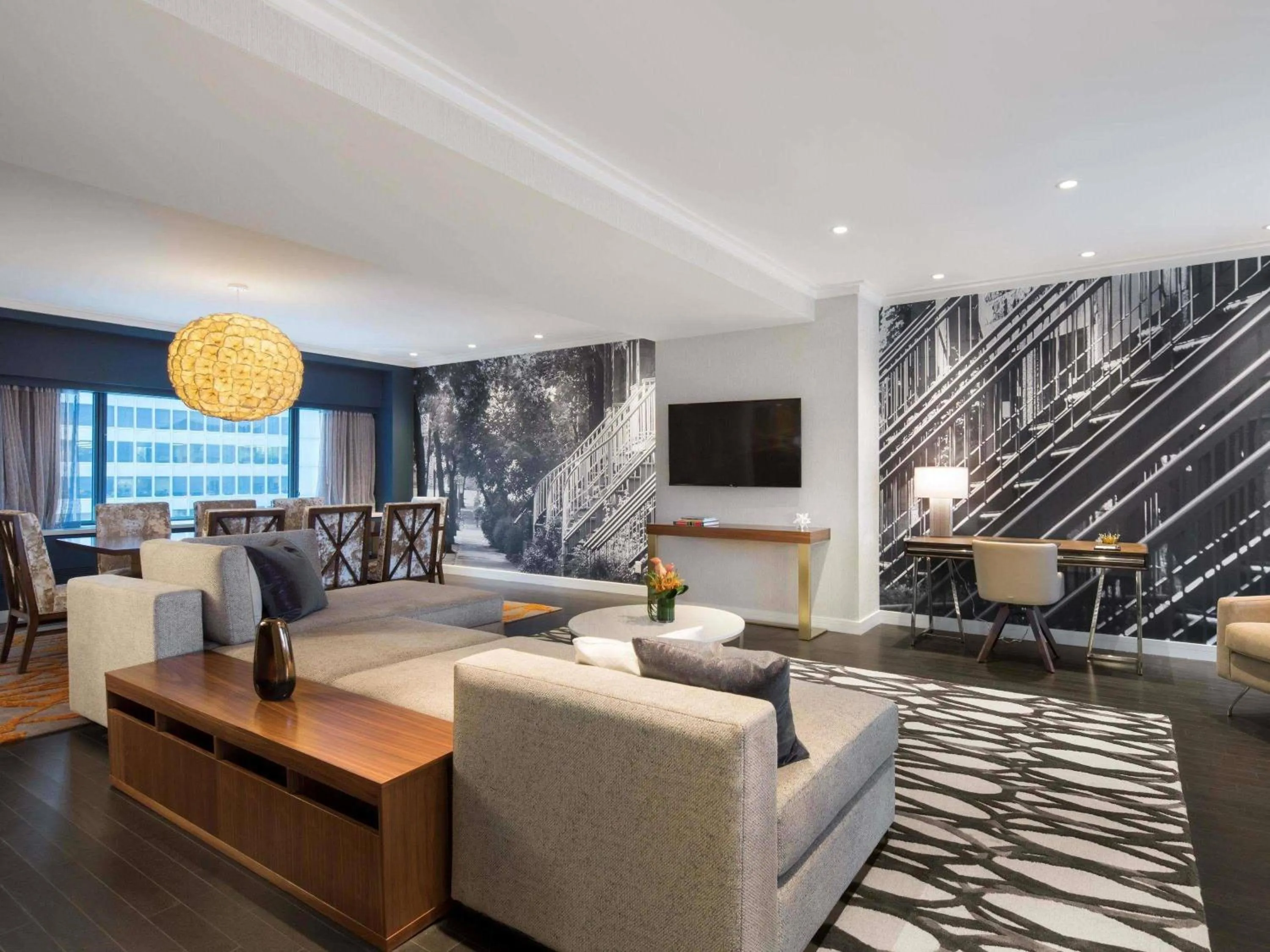 Bedroom in Fairmont The Queen Elizabeth