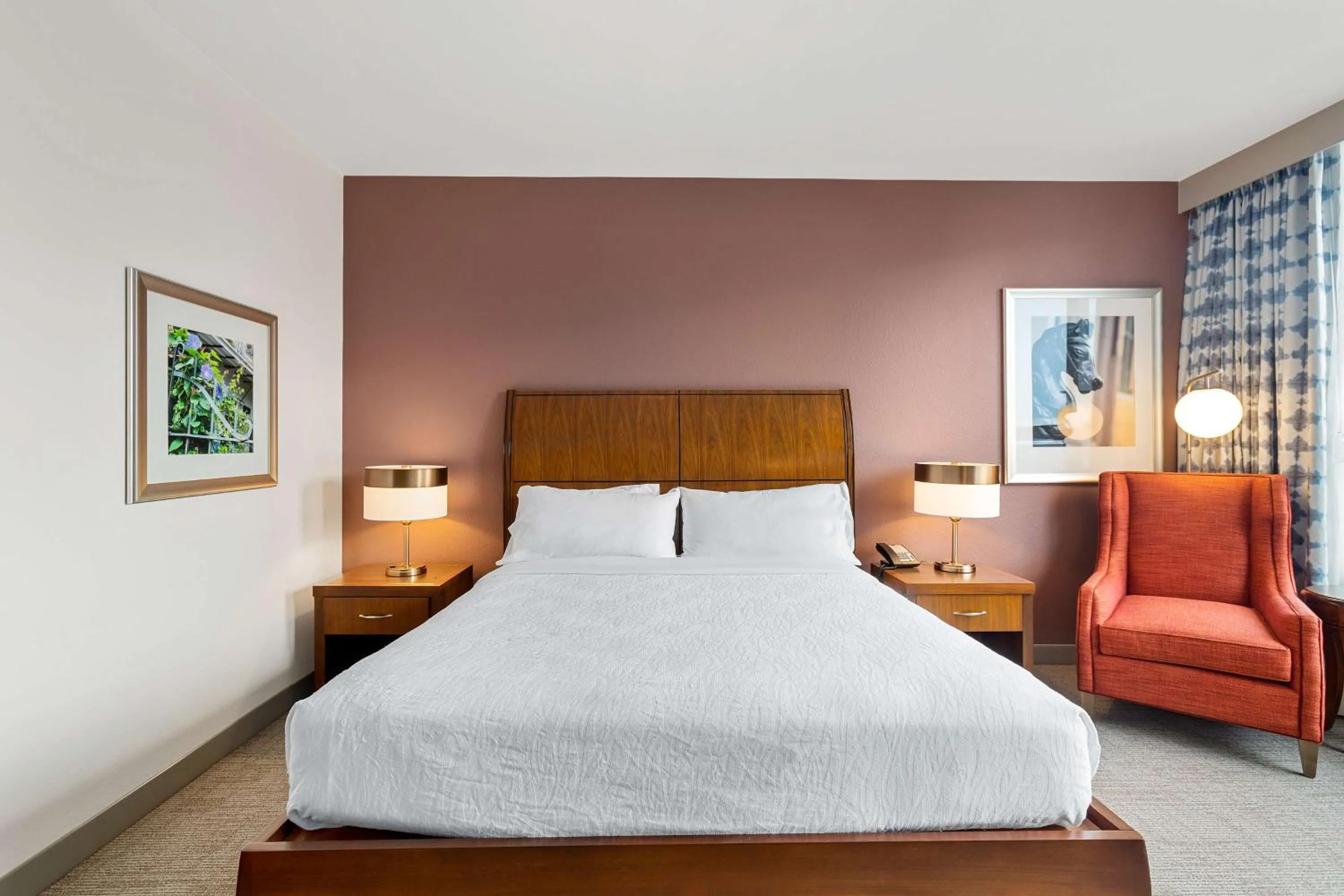 Bed in Hilton Garden Inn New Orleans French Quarter/CBD