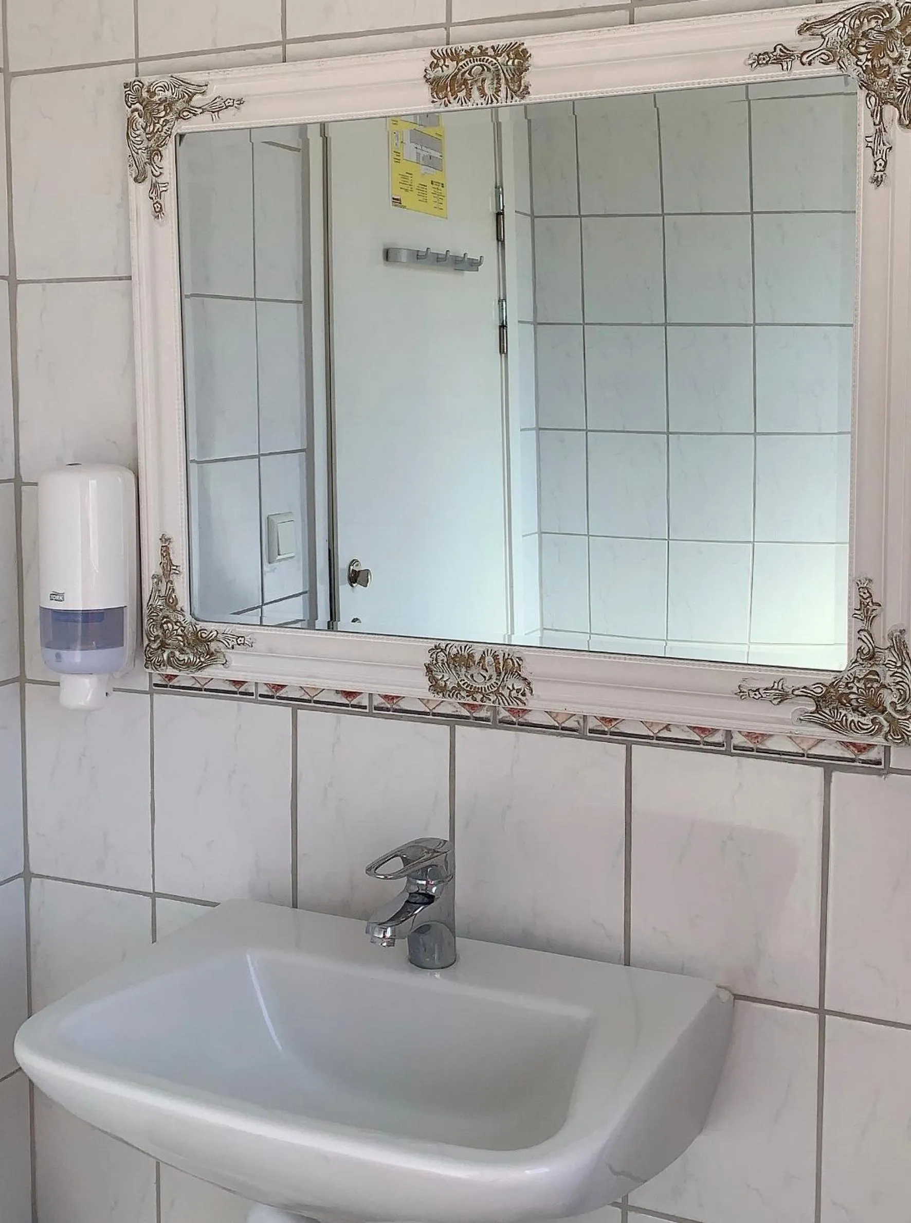 Shower in Mellbystrand Vandrarhem