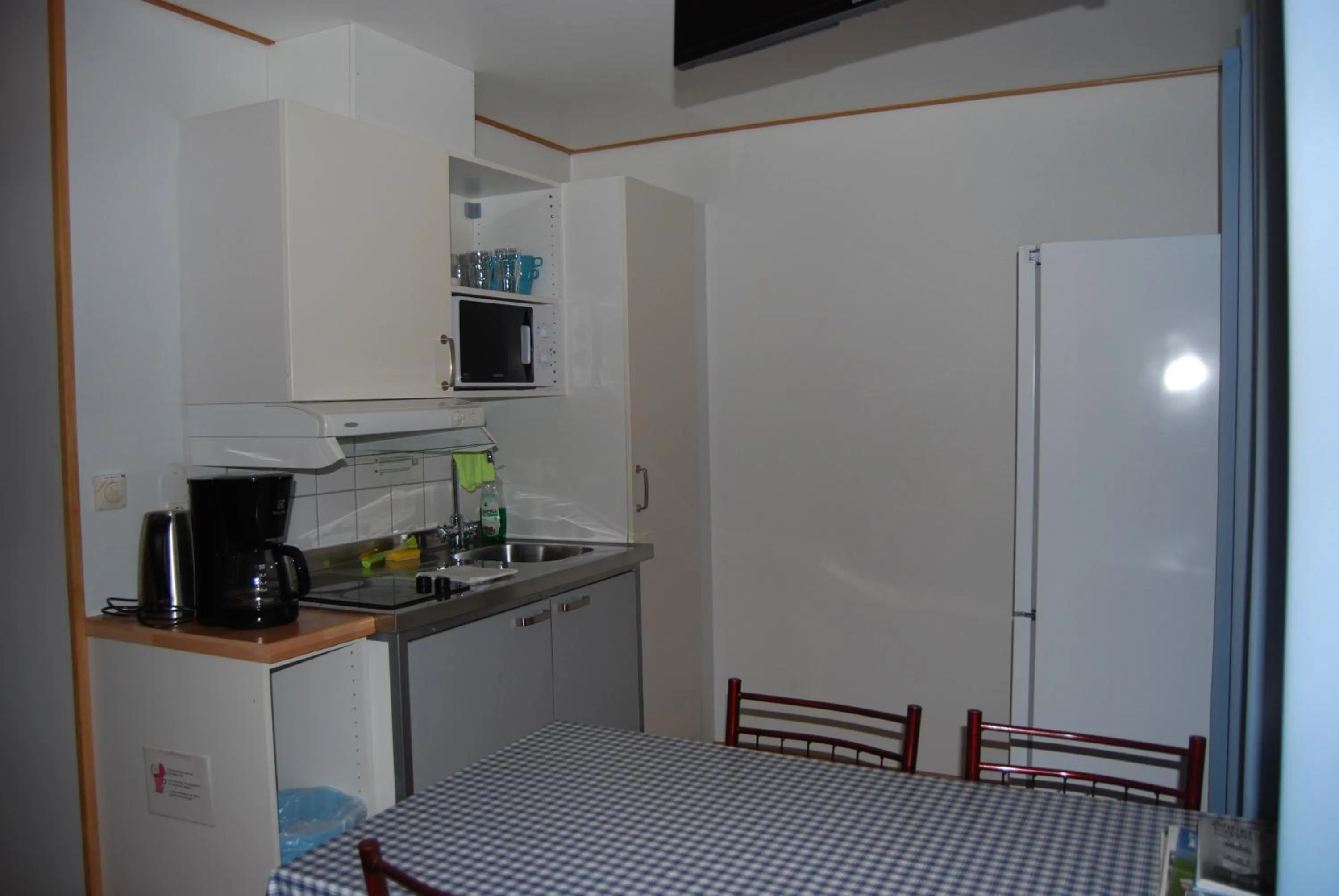 Kitchen or kitchenette in Mellbystrand Vandrarhem