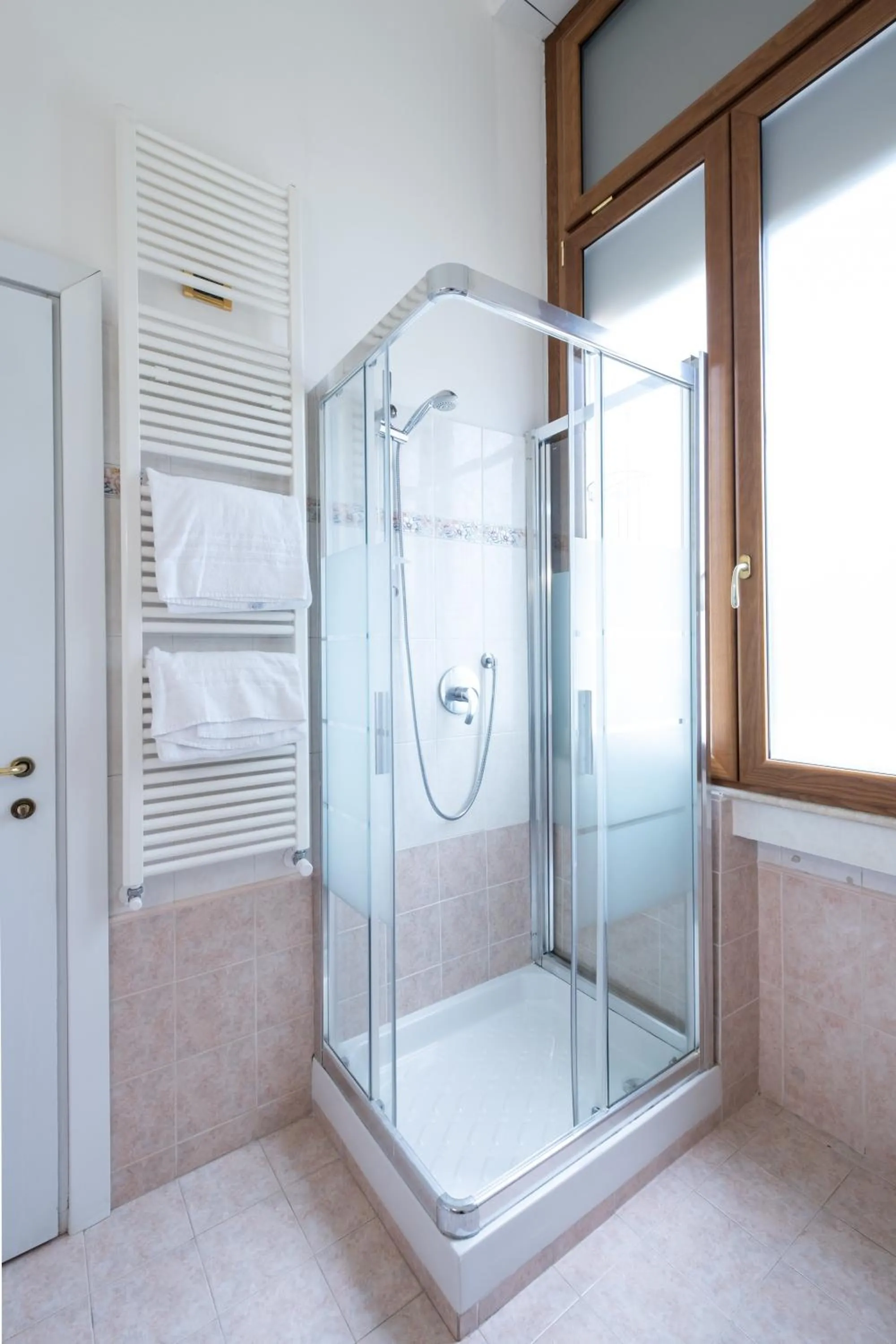 Shower in Hotel Santa Prisca