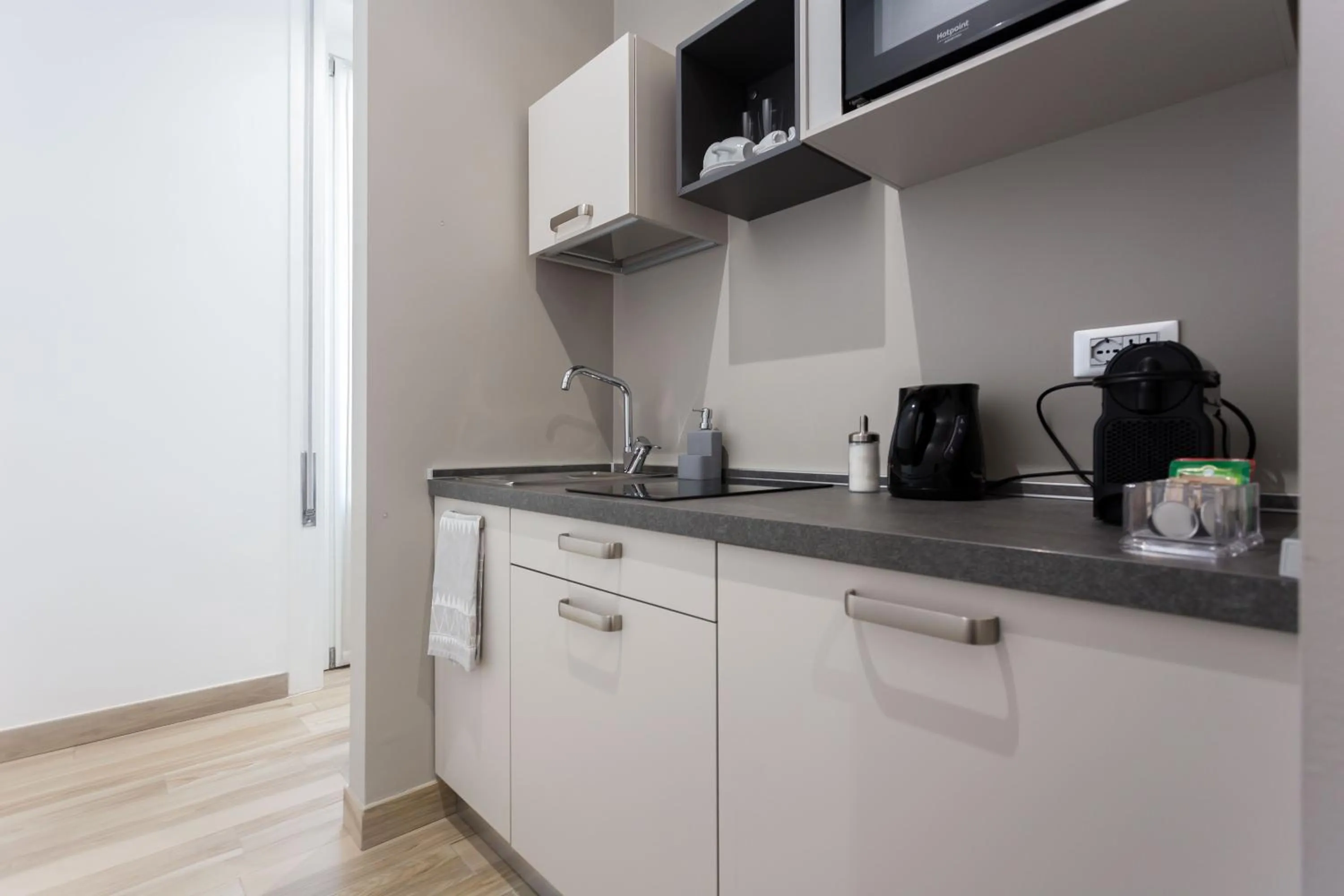 Coffee/tea facilities in ApartHotel Durini