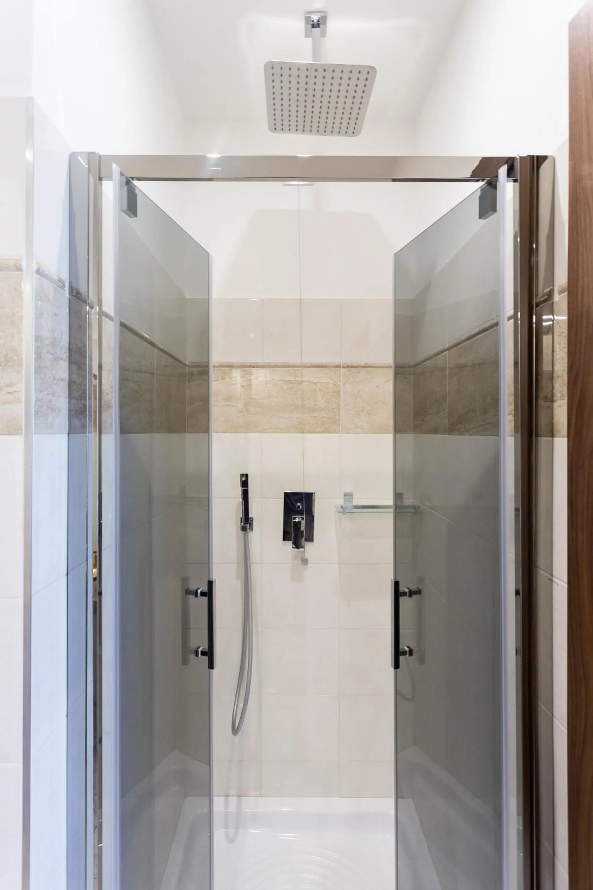 Shower in ApartHotel Durini