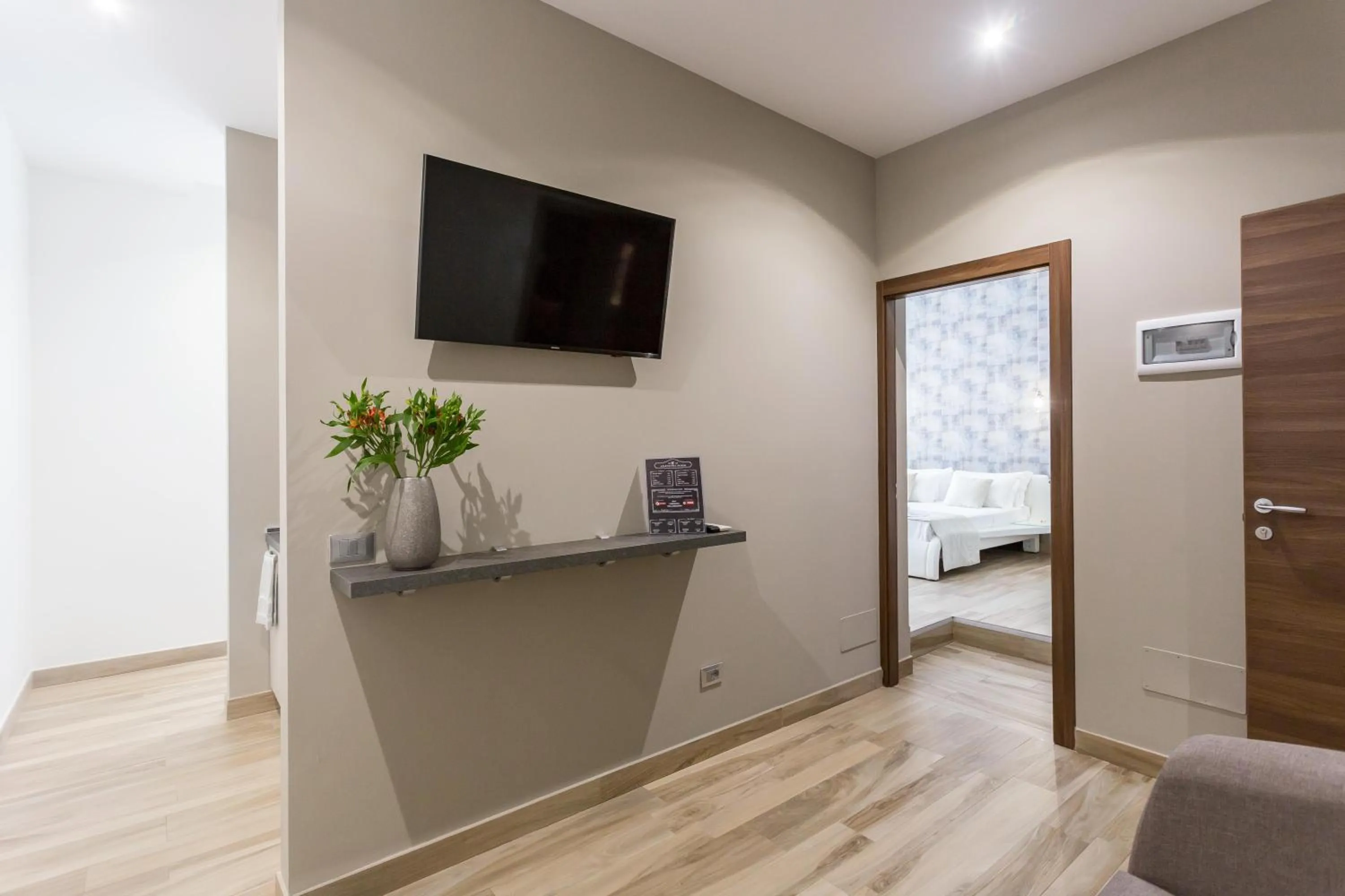 TV and multimedia in ApartHotel Durini