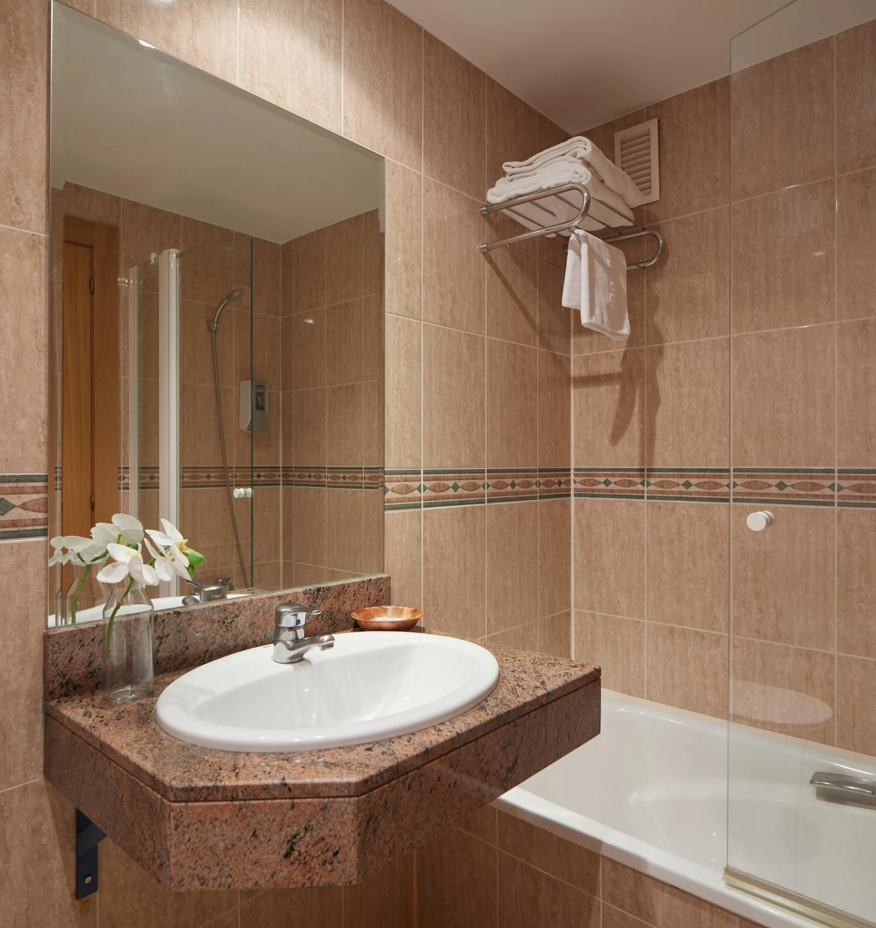 Bathroom in IRAIPE Achuri Auto Check-in