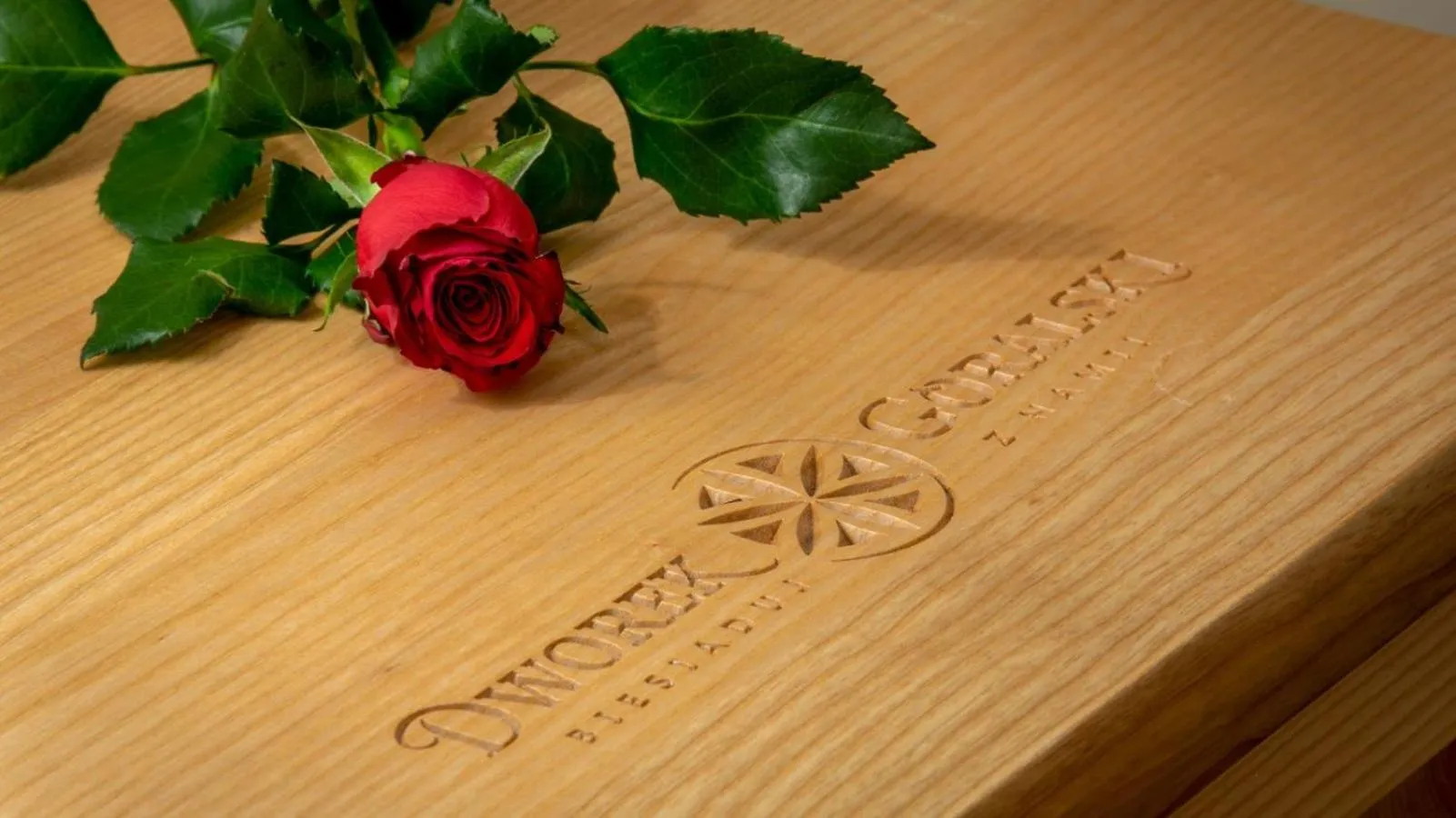 Logo/Certificate/Sign in Dworek Góralski